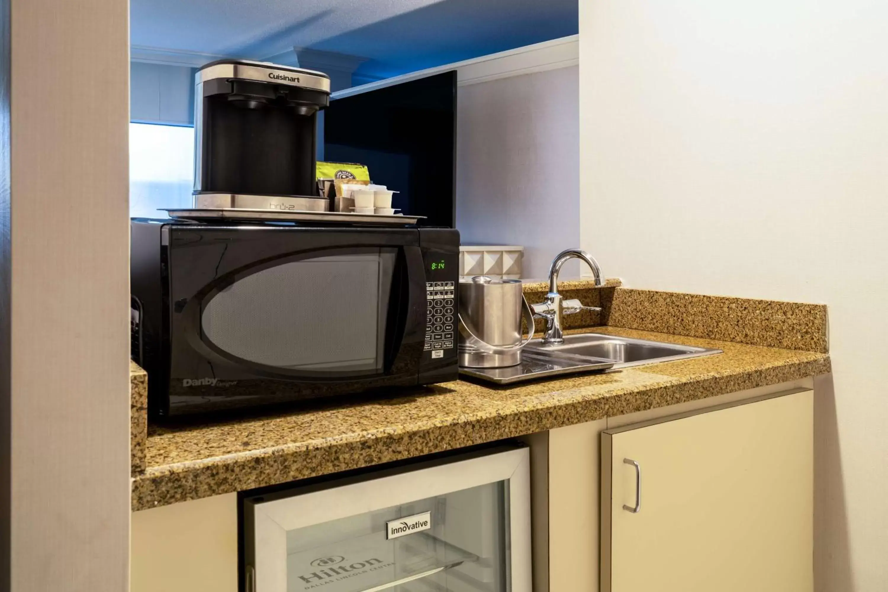 Kitchen or kitchenette, Kitchen/Kitchenette in Hilton Dallas Lincoln Centre