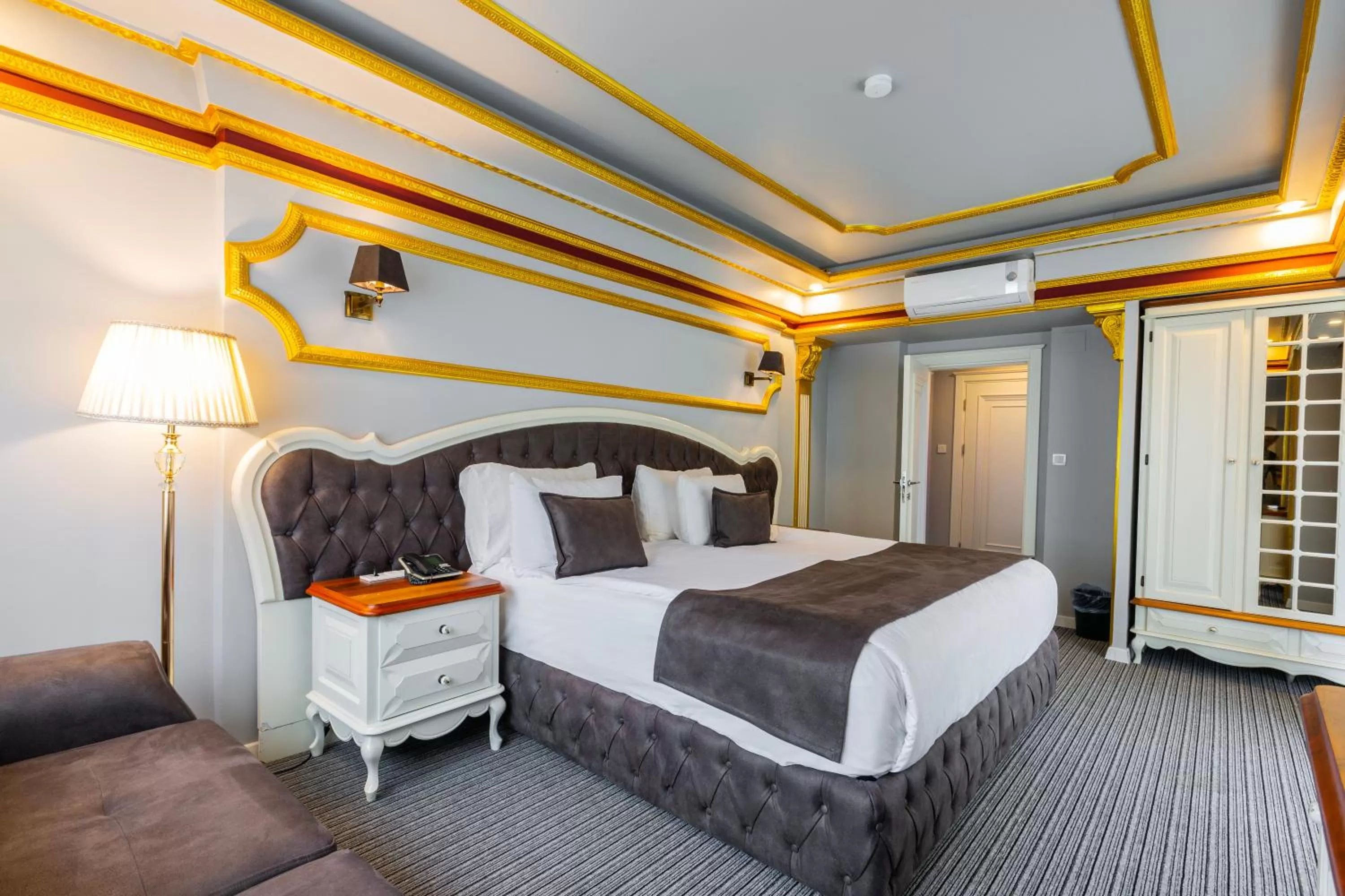 Bed in Andalouse Otel