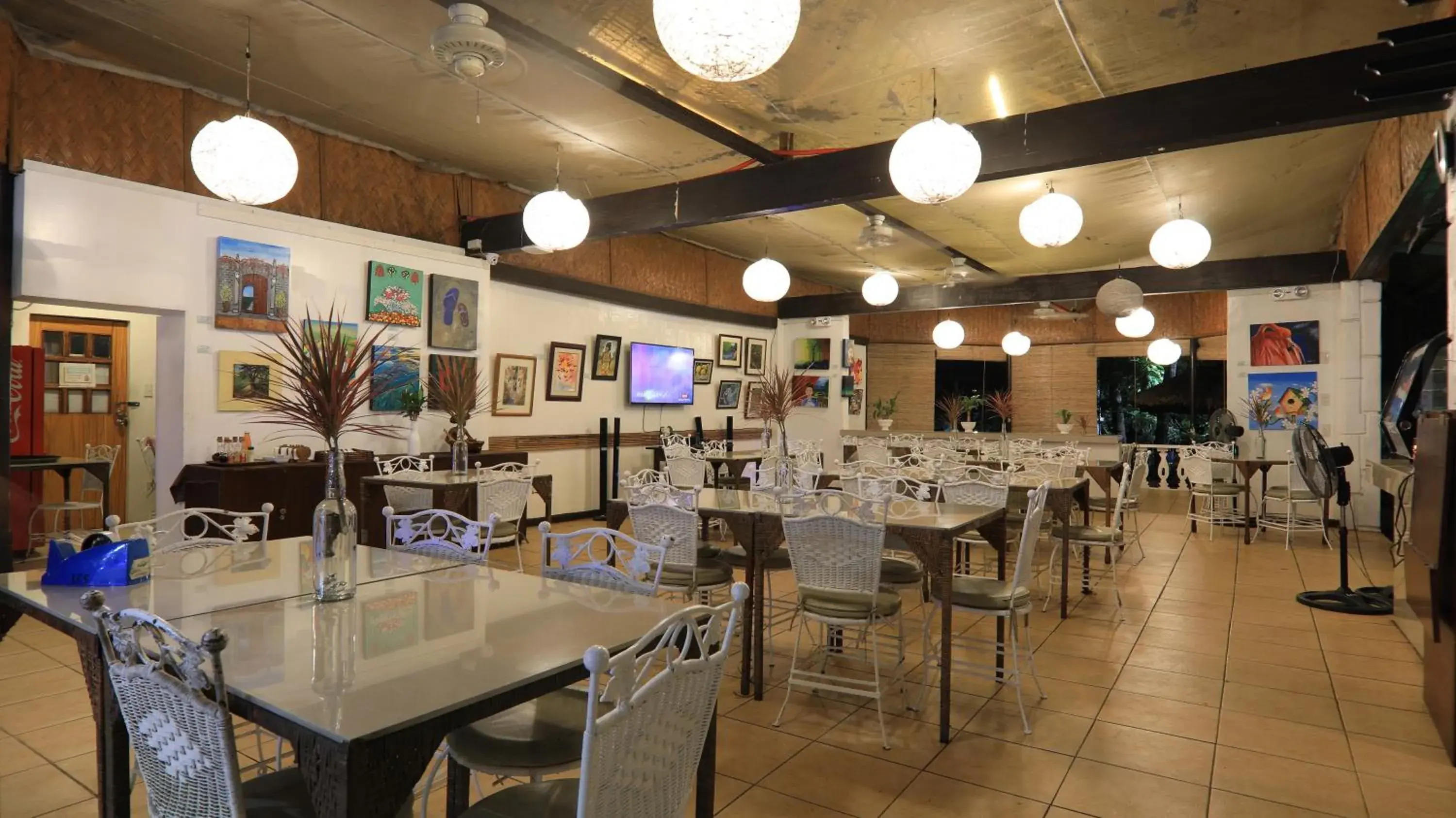 Restaurant/places to eat in Loreland Farm Resort Restaurant/places to eat in Loreland Farm Resort