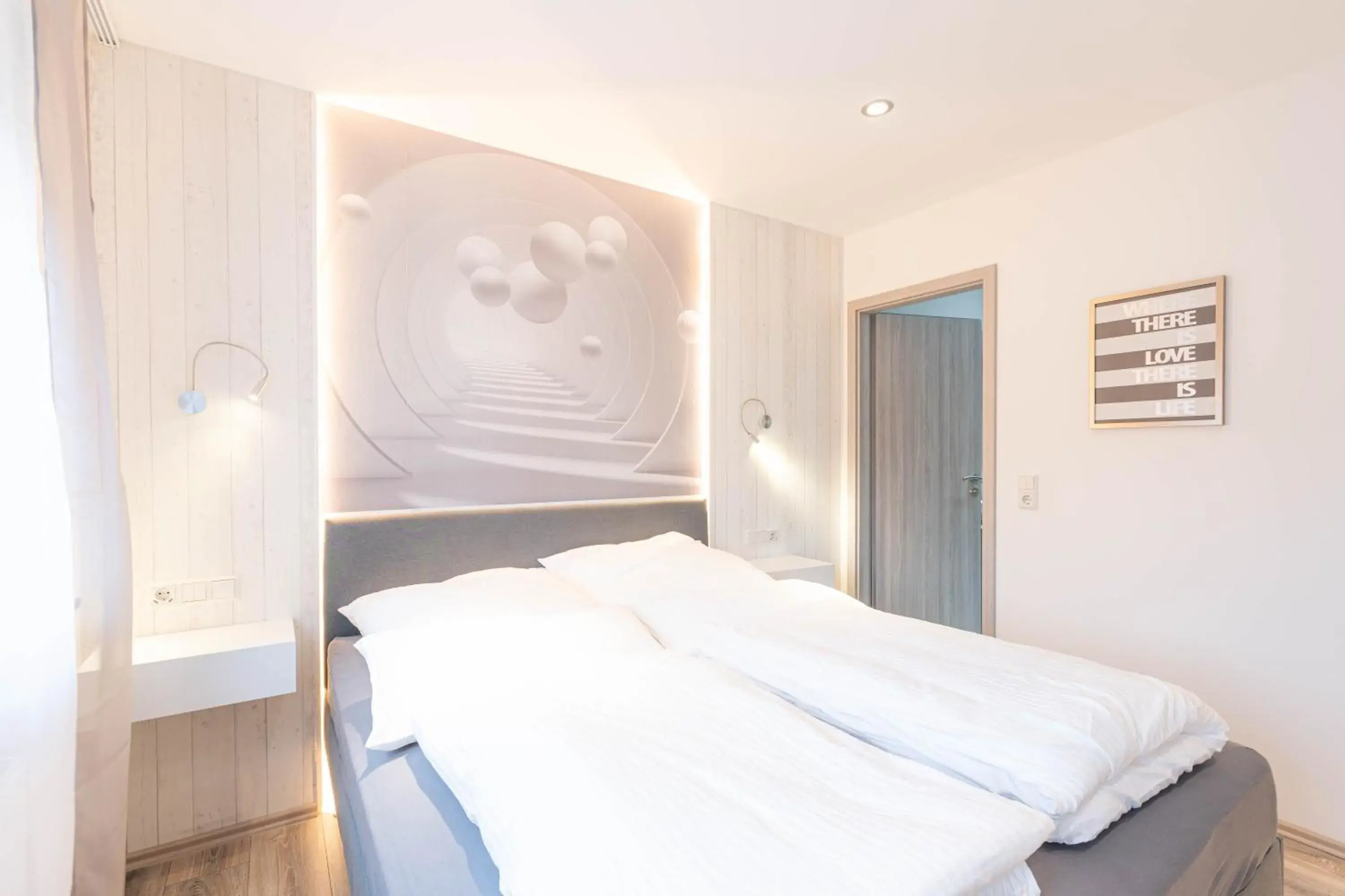 Other, Bed in Messe-Hotelzimmer-Appartements