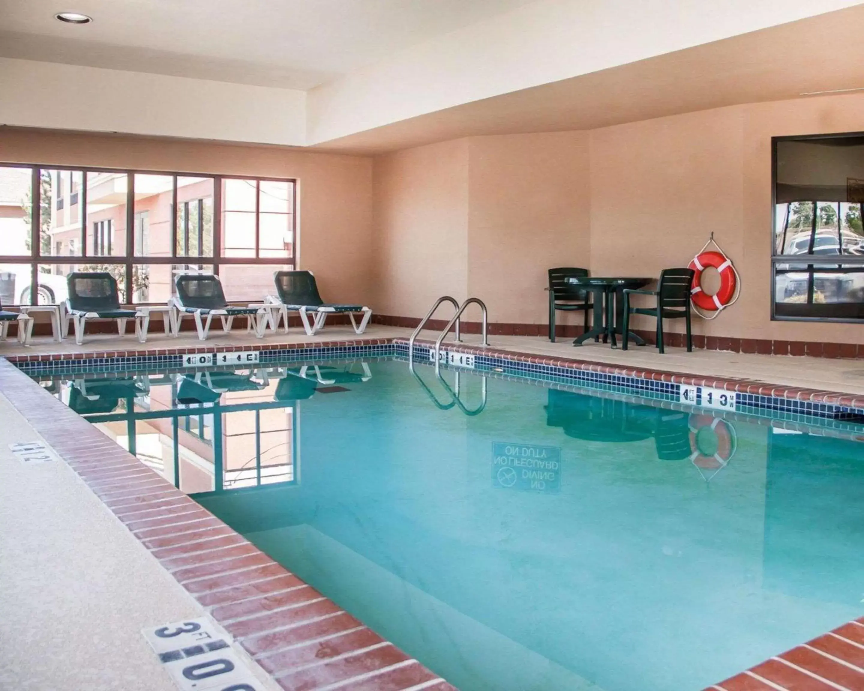 Activities, Swimming Pool in Comfort Inn & Suites Weatherford