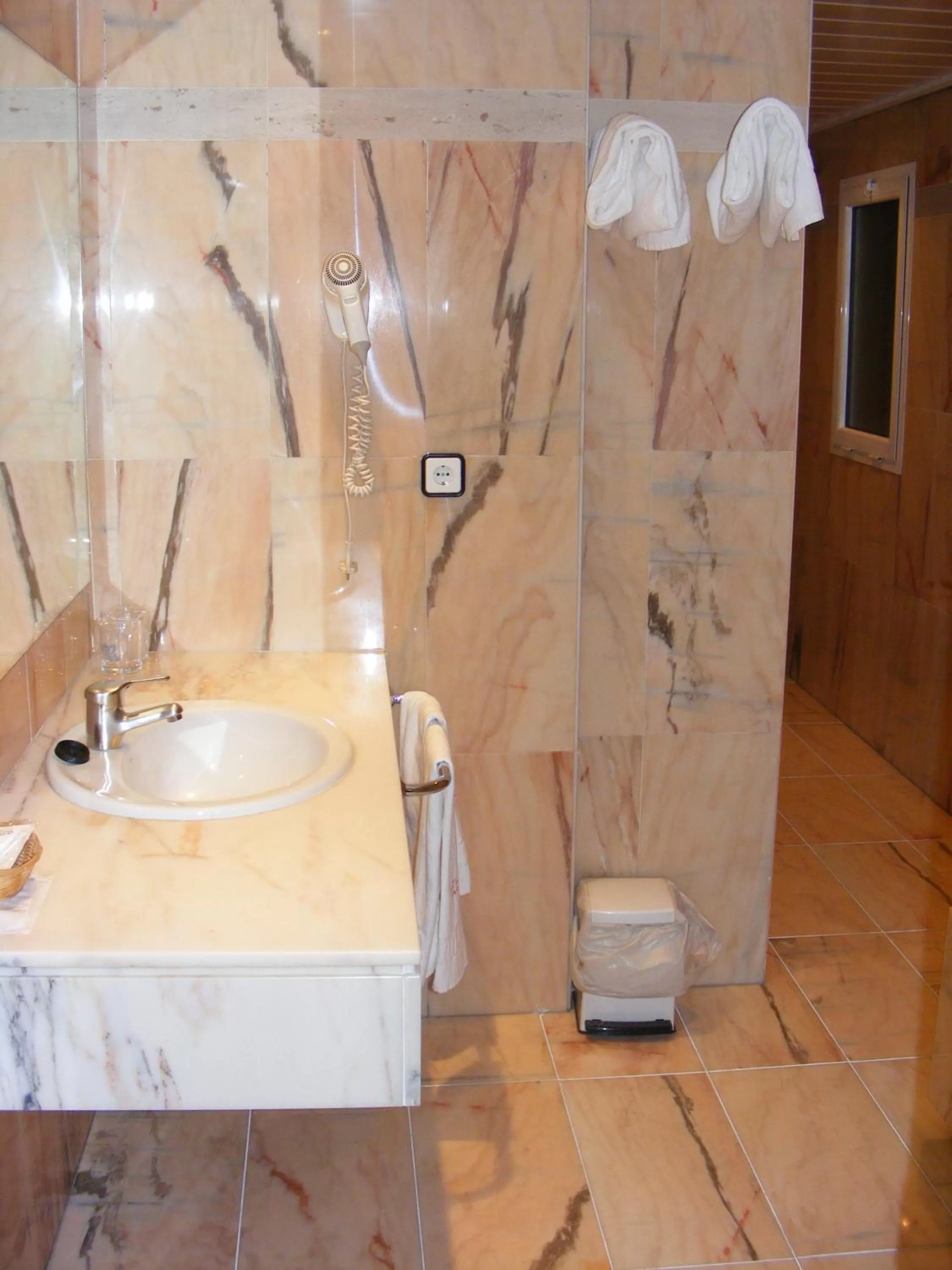 Bathroom in Cesaraugusta