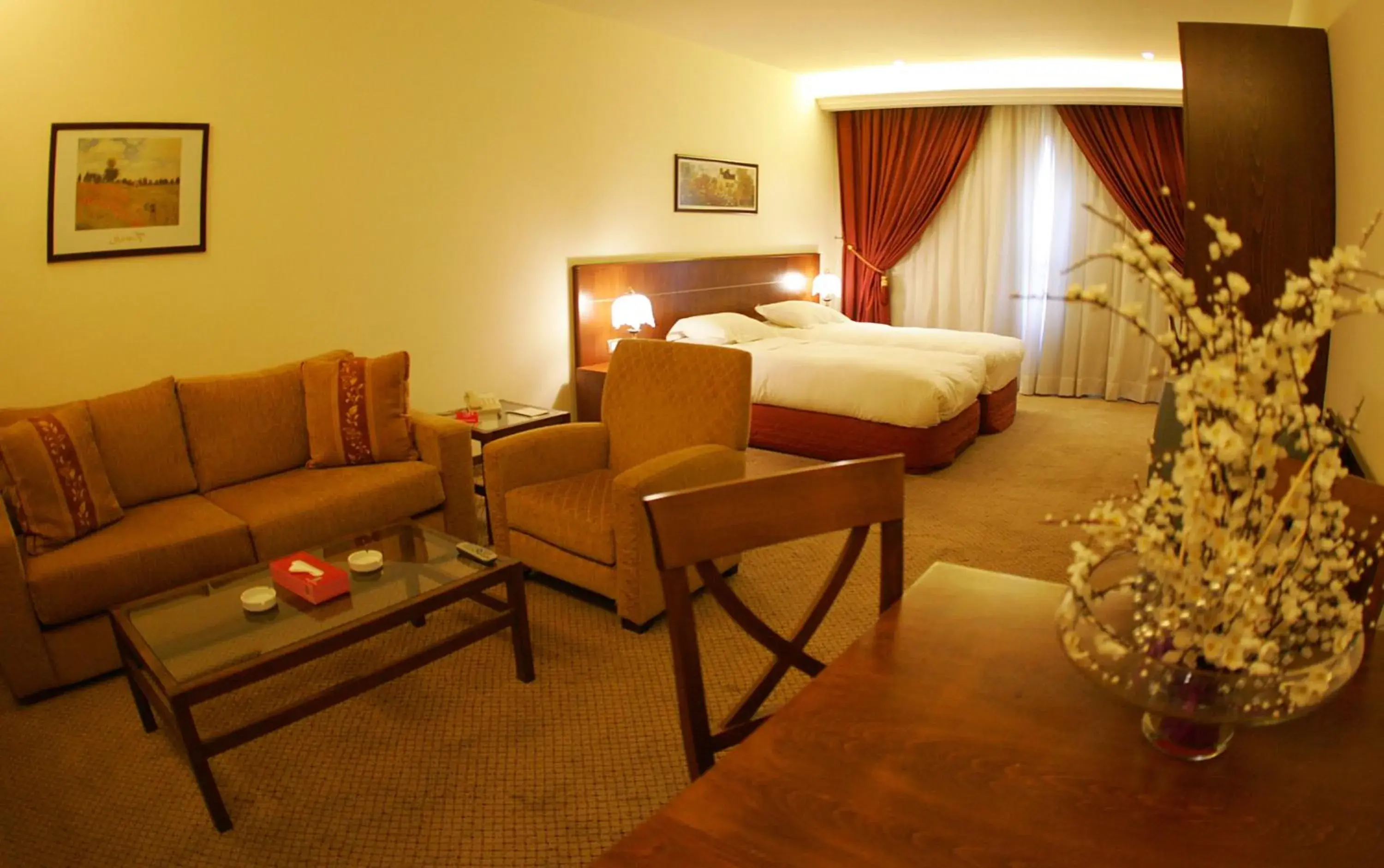 Photo of the whole room, Bed in Markazia Suites