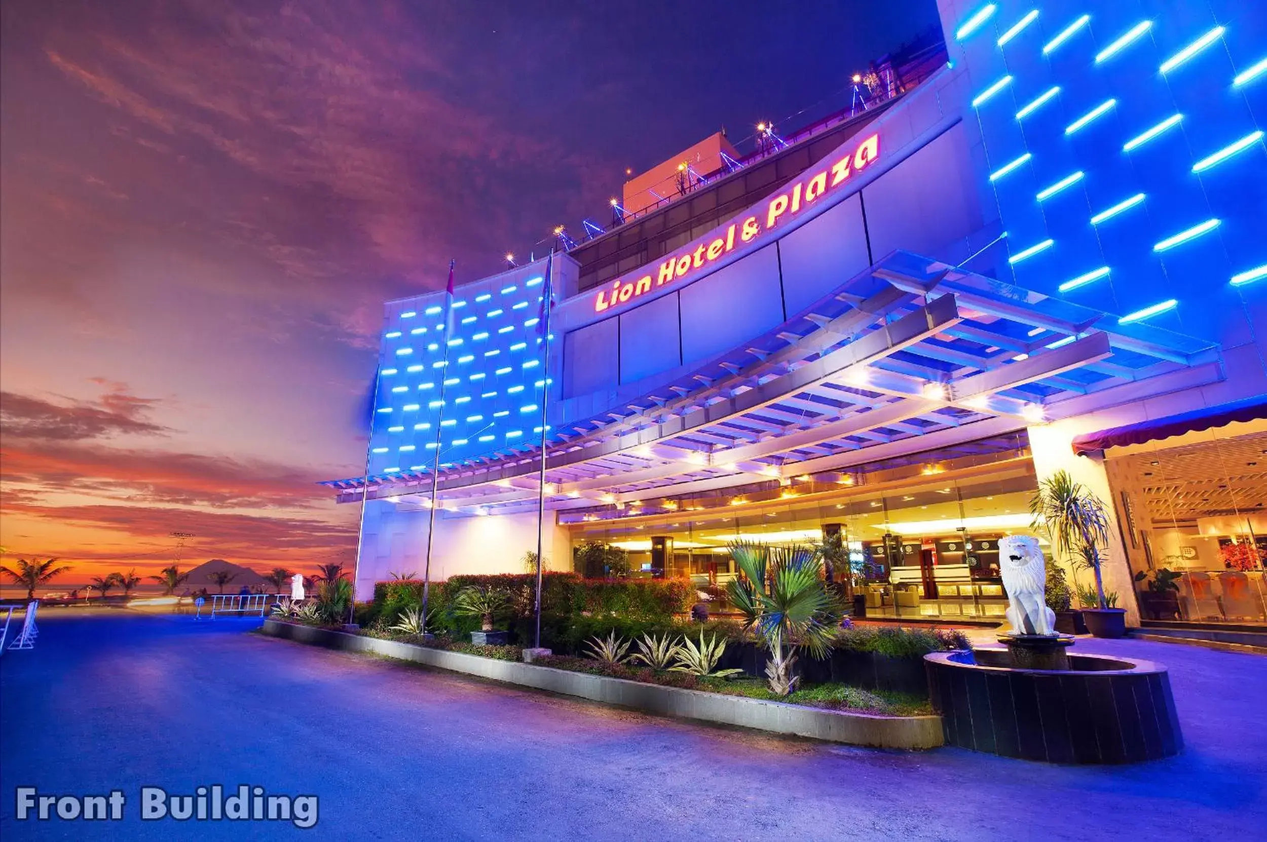 Facade/entrance, Property Building in Lion Hotel & Plaza