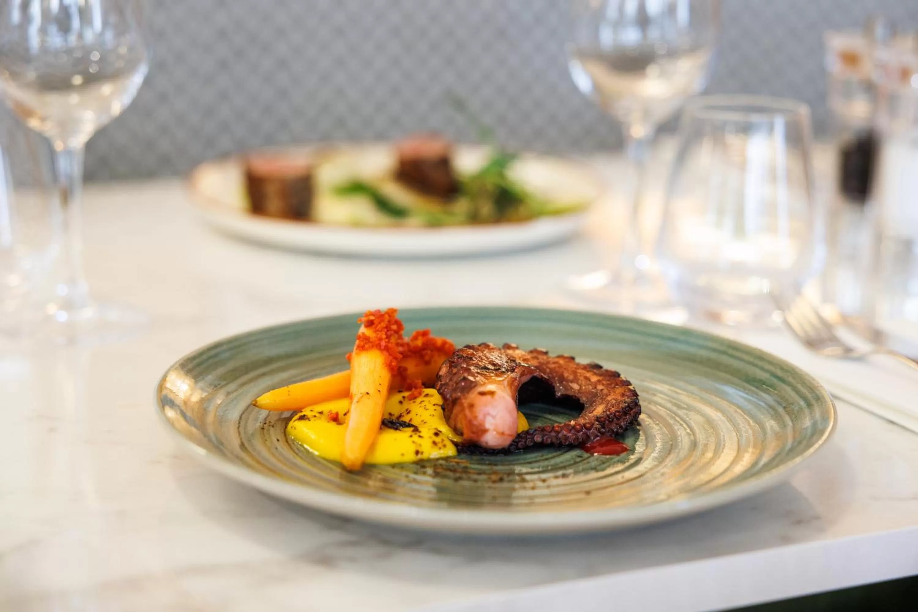 Restaurant/places to eat in Grand Hotel d'Orange, BW Signature Collection