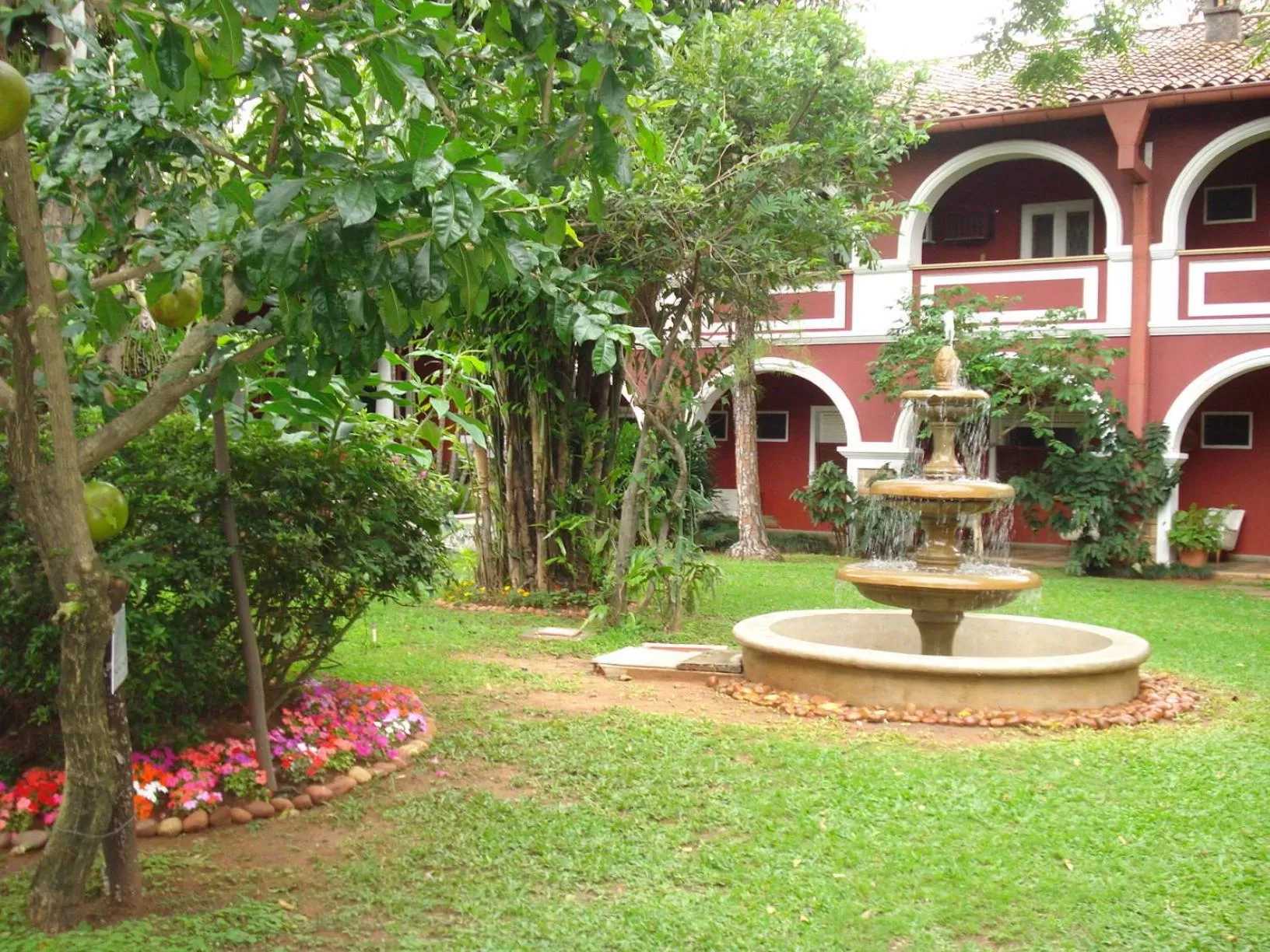 Garden in Gran Hotel del Paraguay