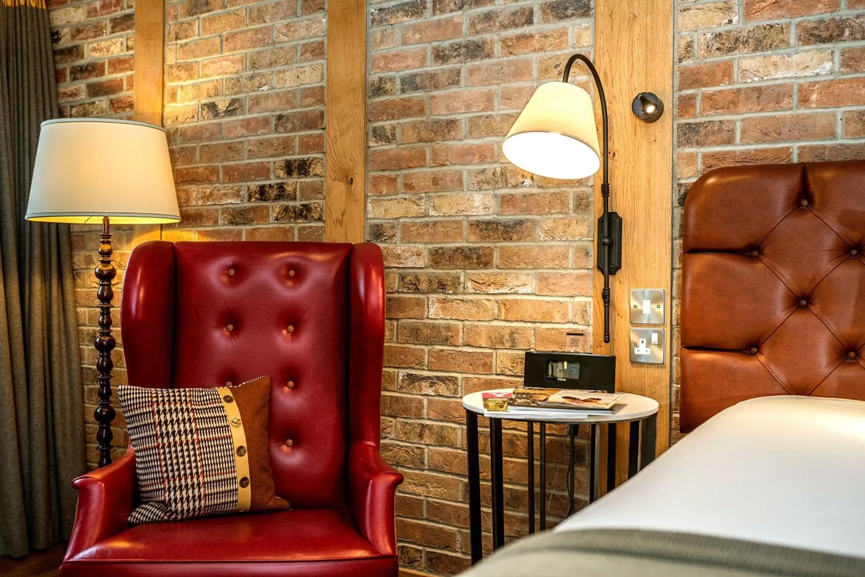 Photo of the whole room, Seating Area in Hotel Indigo York, an IHG Hotel