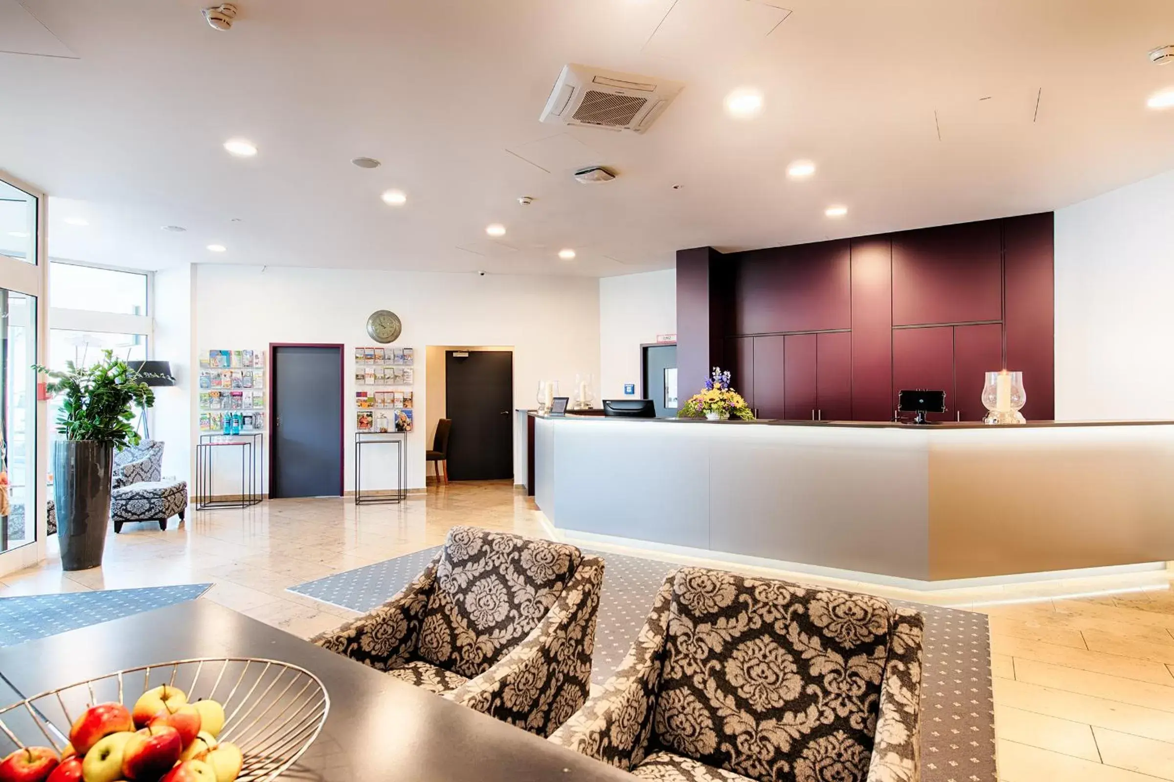 Lobby or reception in ACHAT Hotel Neustadt an der Weinstraße Lobby or reception in ACHAT Hotel Neustadt an der Weinstraße