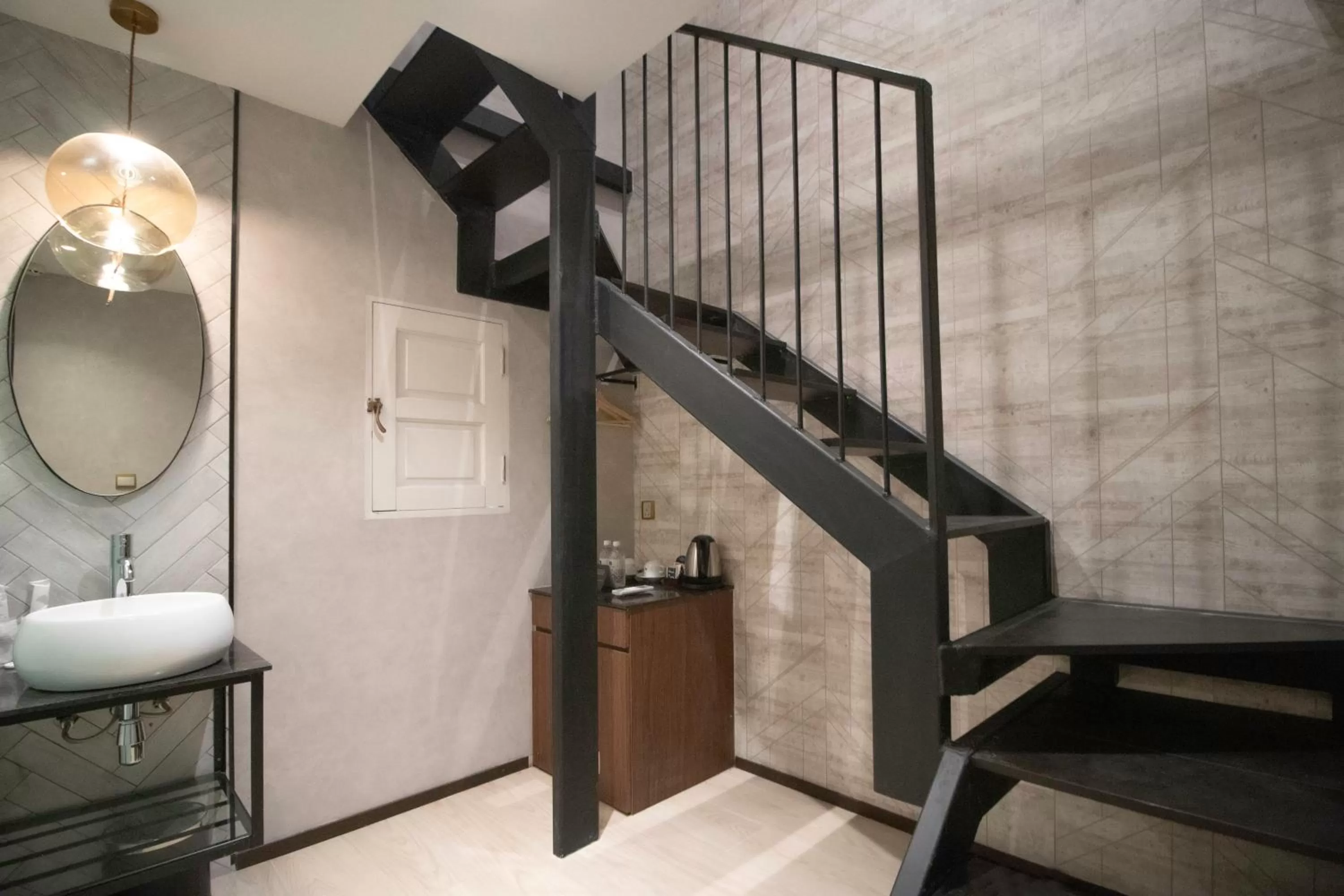 Living room in Harbour Ville Hotel - Hamilton