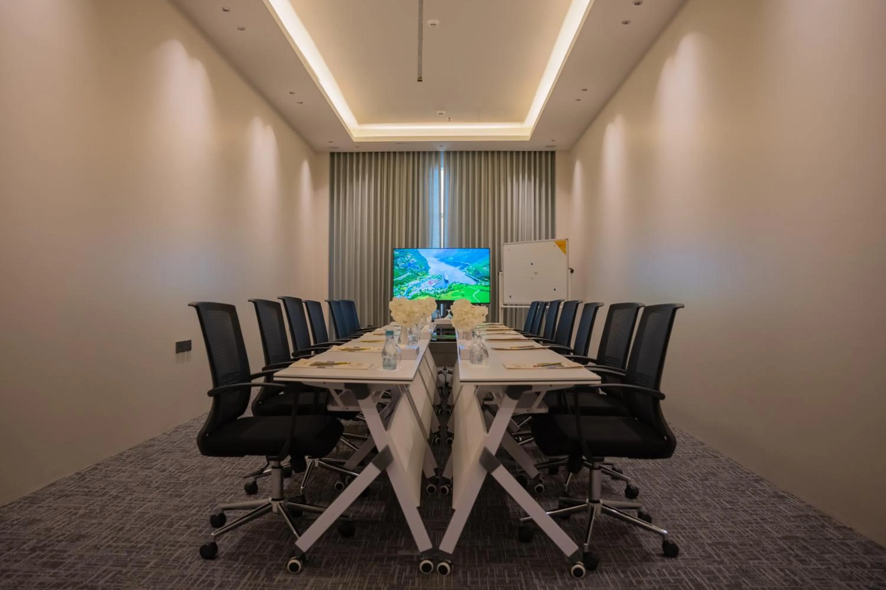 Meeting/conference room in Rosemond Al Hamra