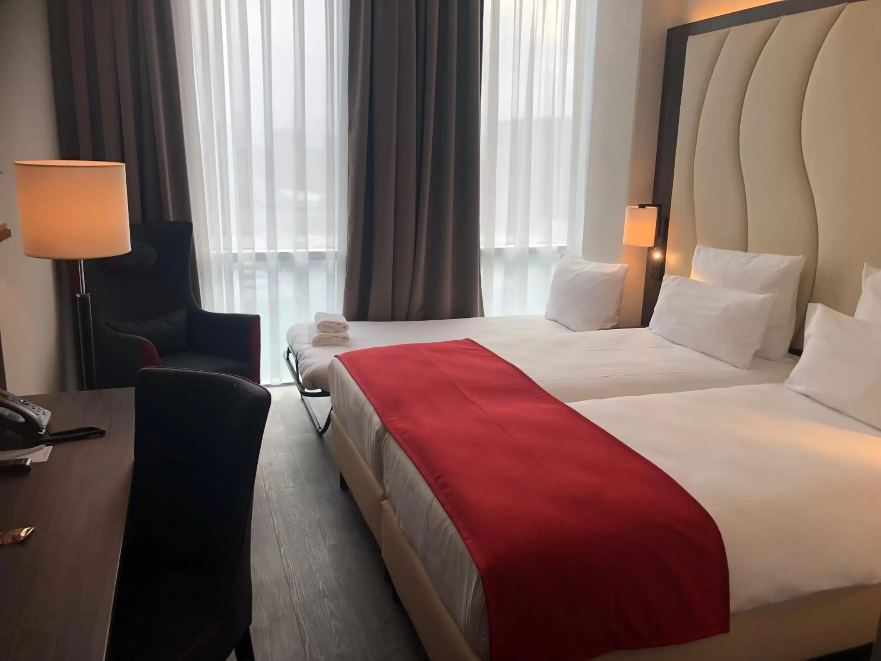 Photo of the whole room, Bed in Best Western Plus Plaza Almere Photo of the whole room, Bed in Best Western Plus Plaza Almere