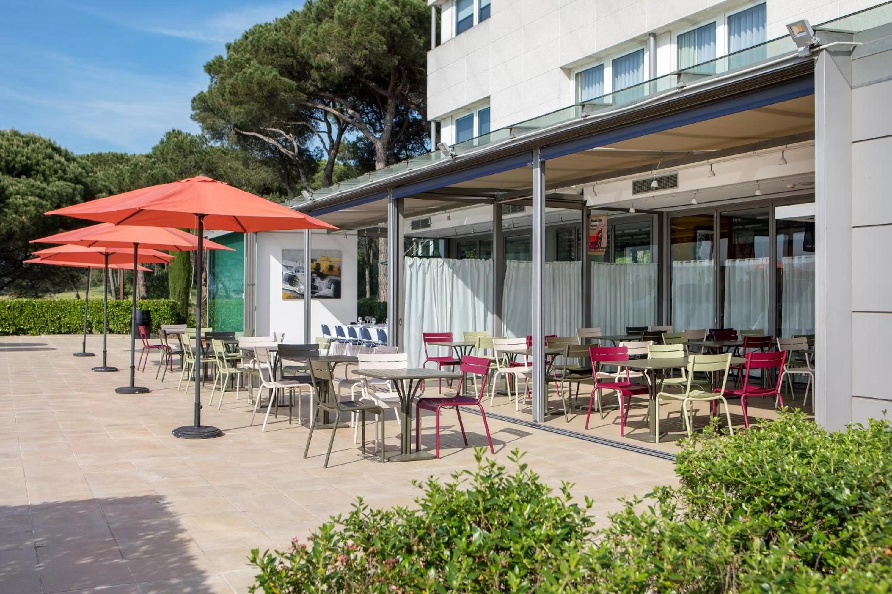 Lounge or bar in Augusta Barcelona Vallès