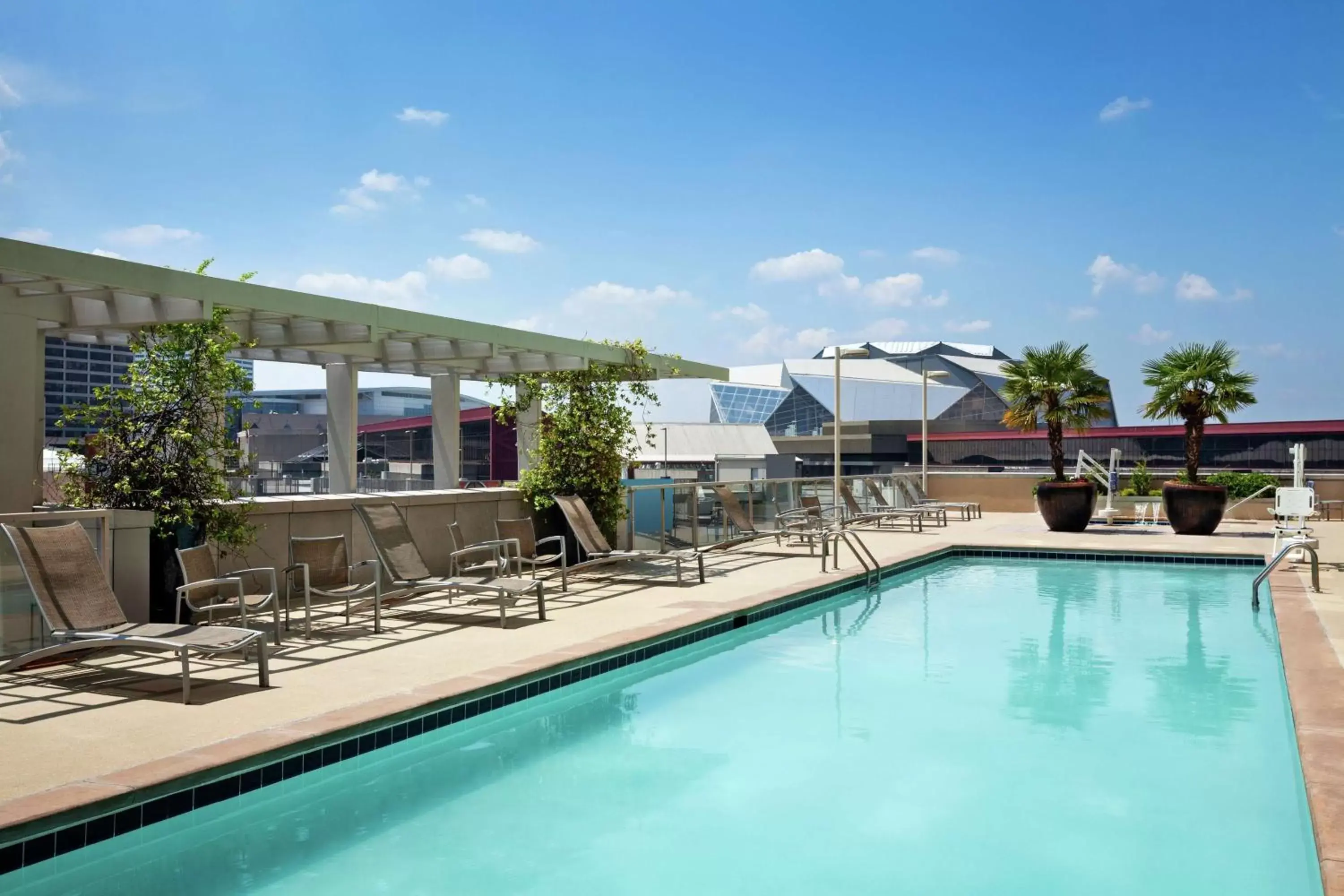 Patio, Swimming Pool in Hilton Garden Inn Atlanta Downtown