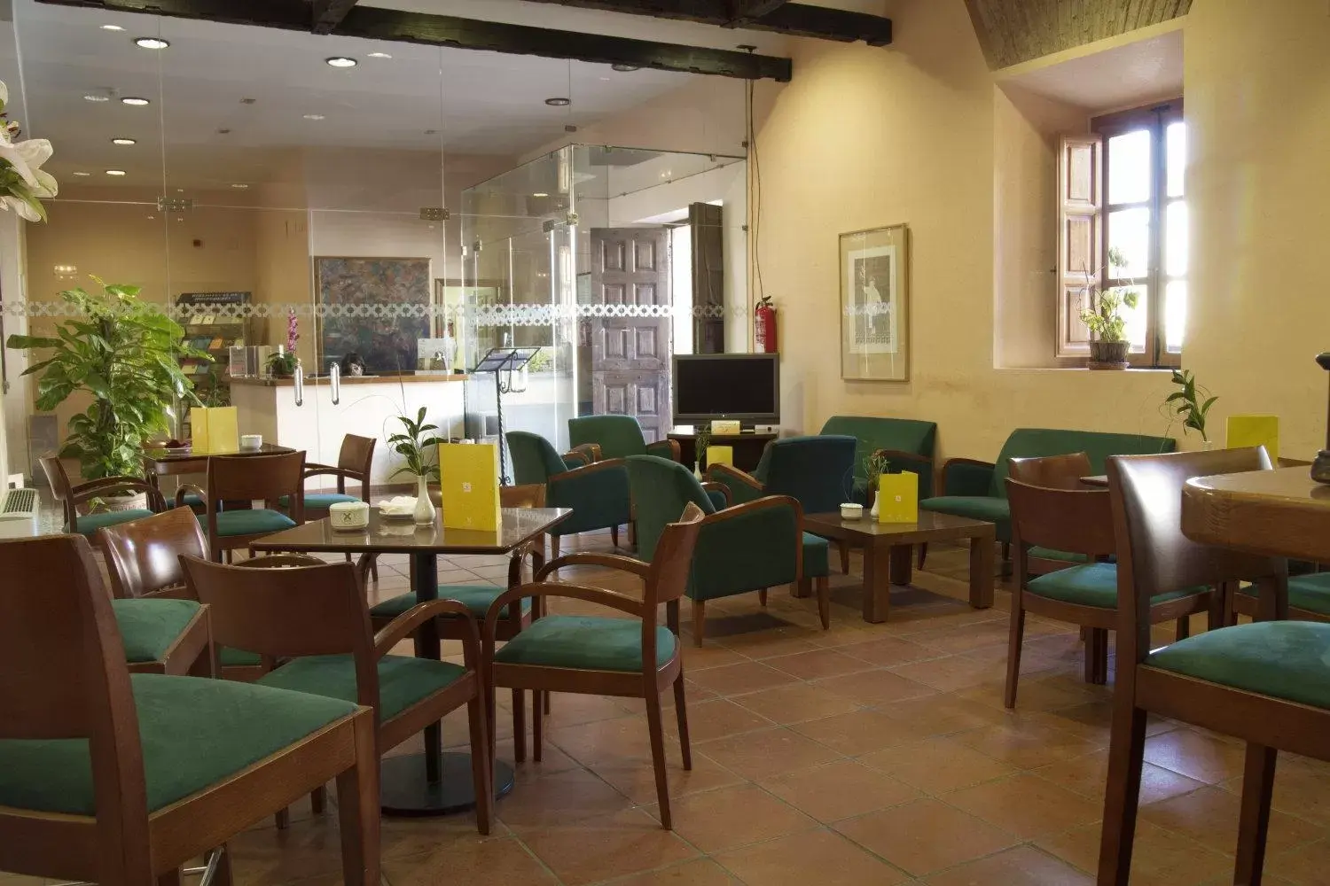 Lounge or bar, Restaurant/Places to Eat in Hospedería Valle del Ambroz