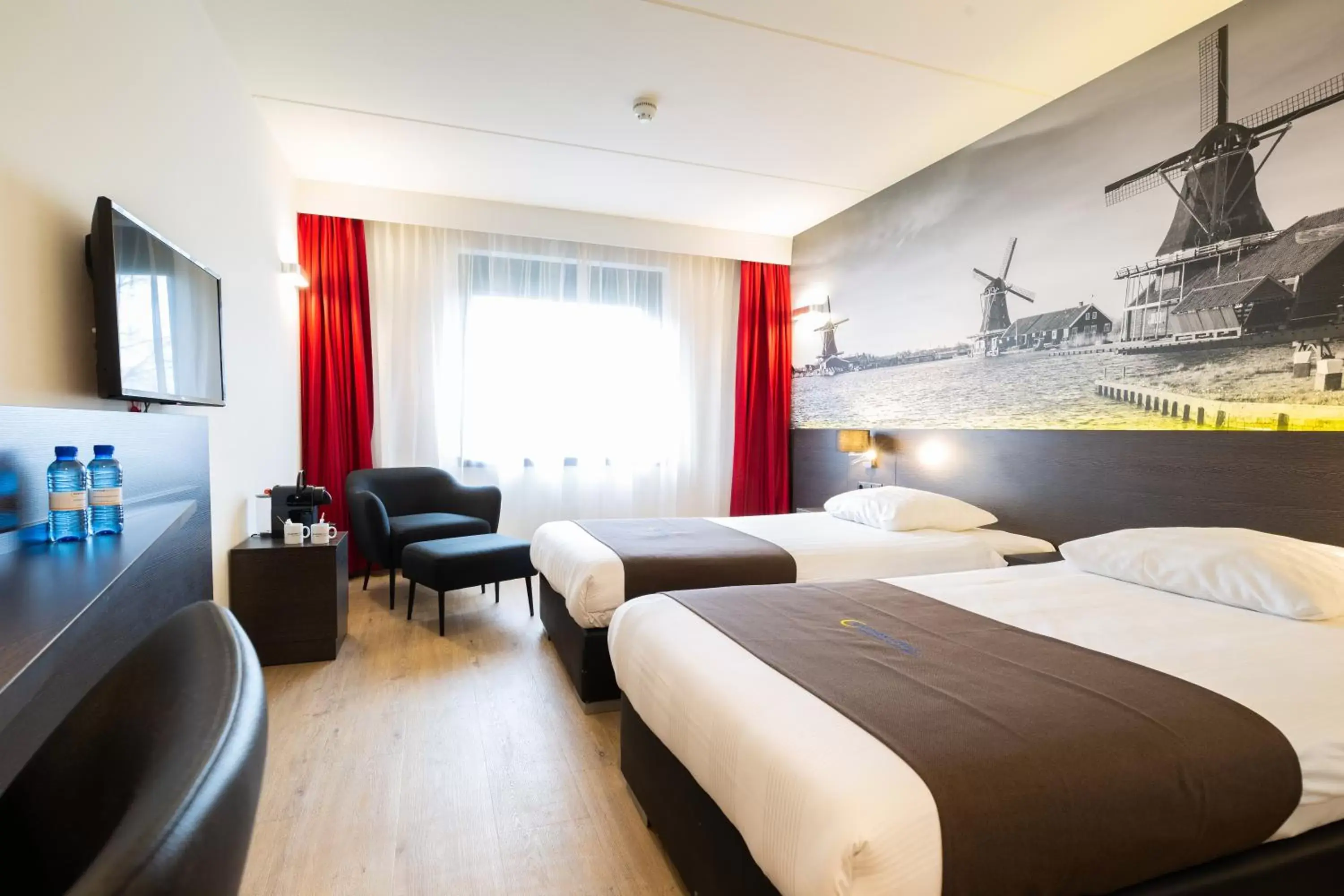 Photo of the whole room, Bed in Bastion Hotel Zaandam