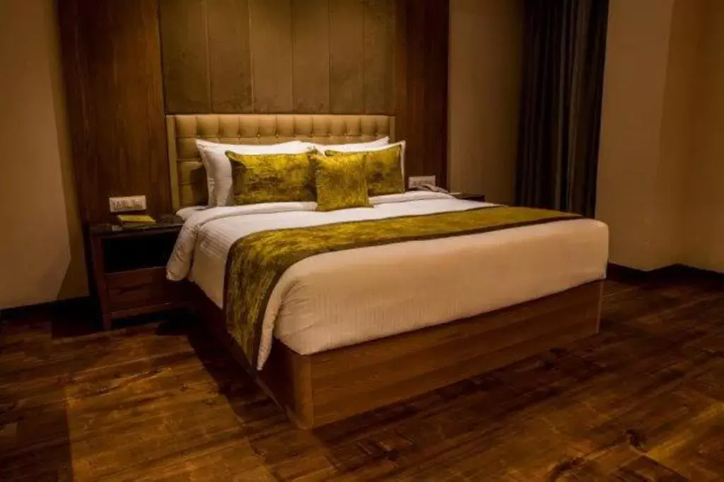 Bedroom, Bed in Lemon Tree Hotel Siliguri