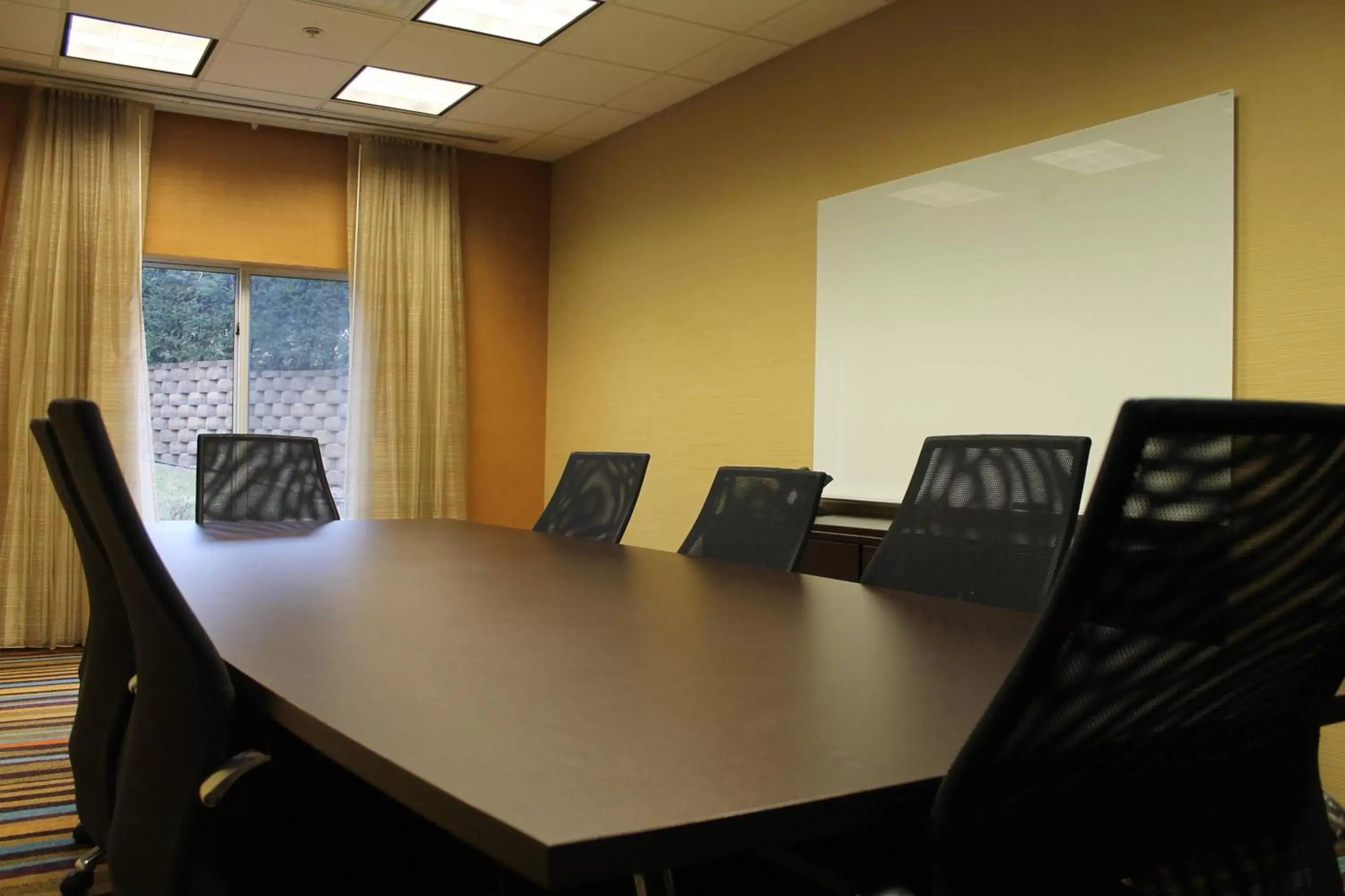 Meeting/conference room, Dining Area in Fairfield Inn & Suites Frankfort