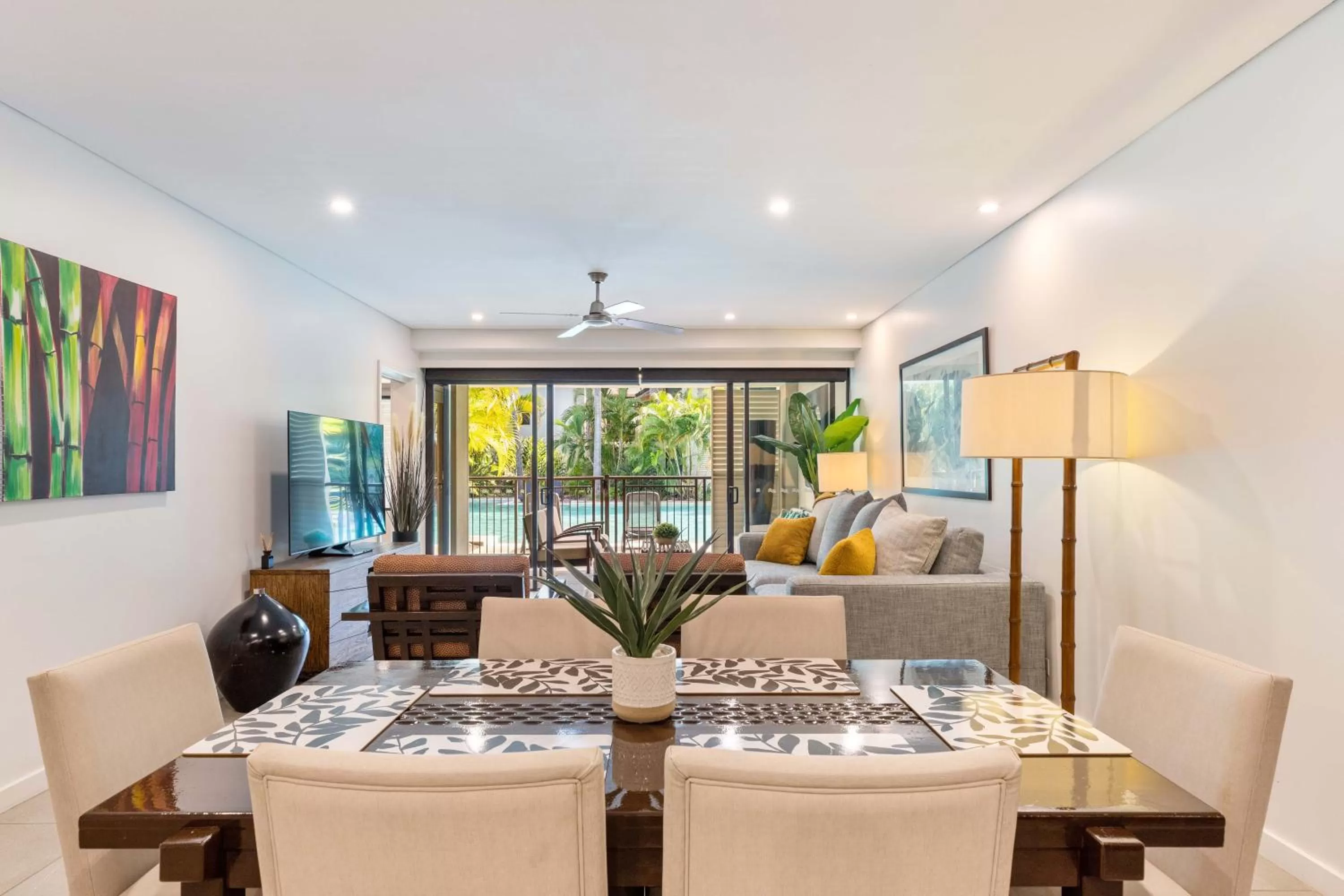 Living room in Port Douglas Private Apartments in Temple