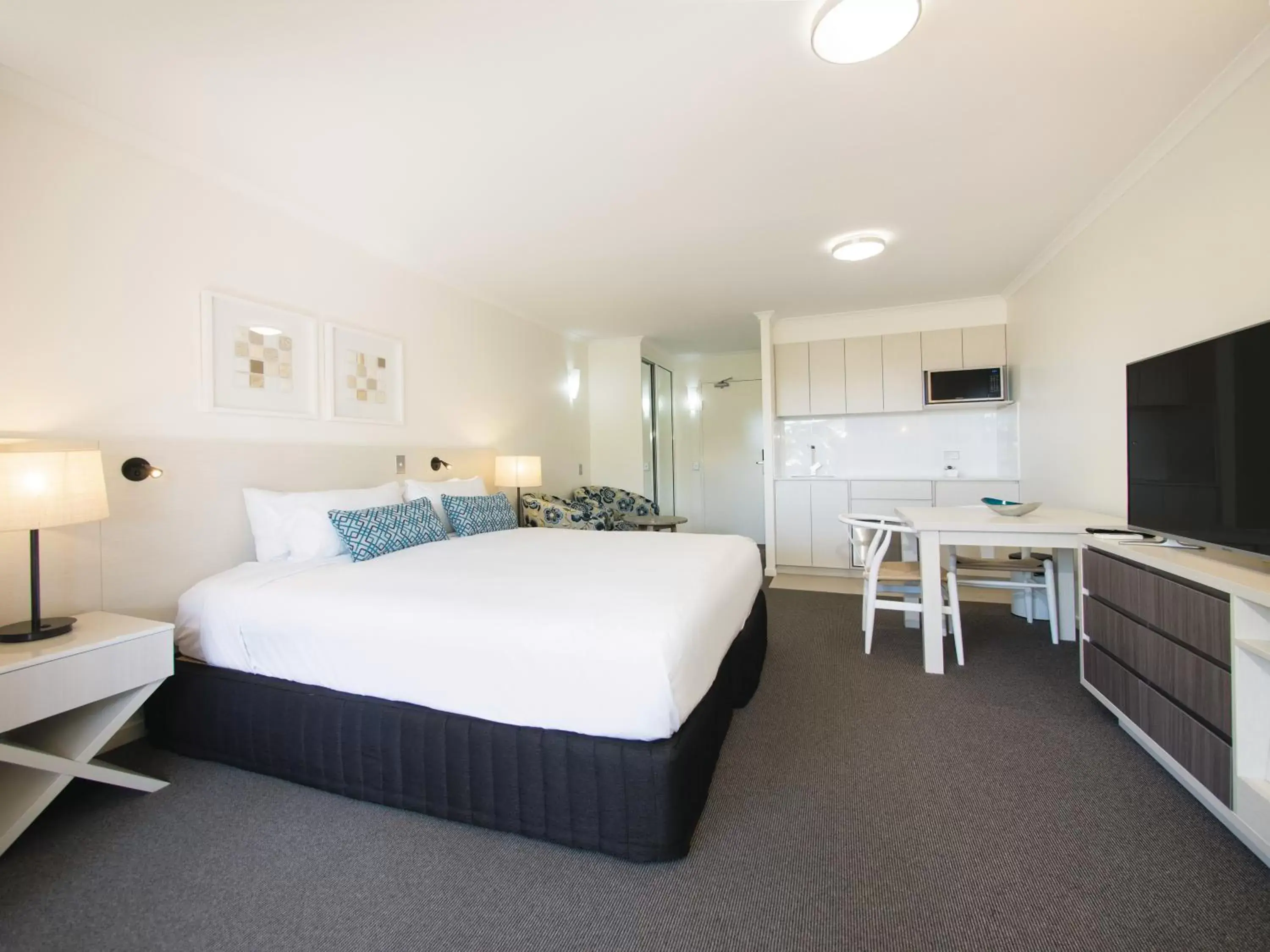 Two-Bedroom Apartment - Dual Key in Oaks Sunshine Coast Oasis Resort