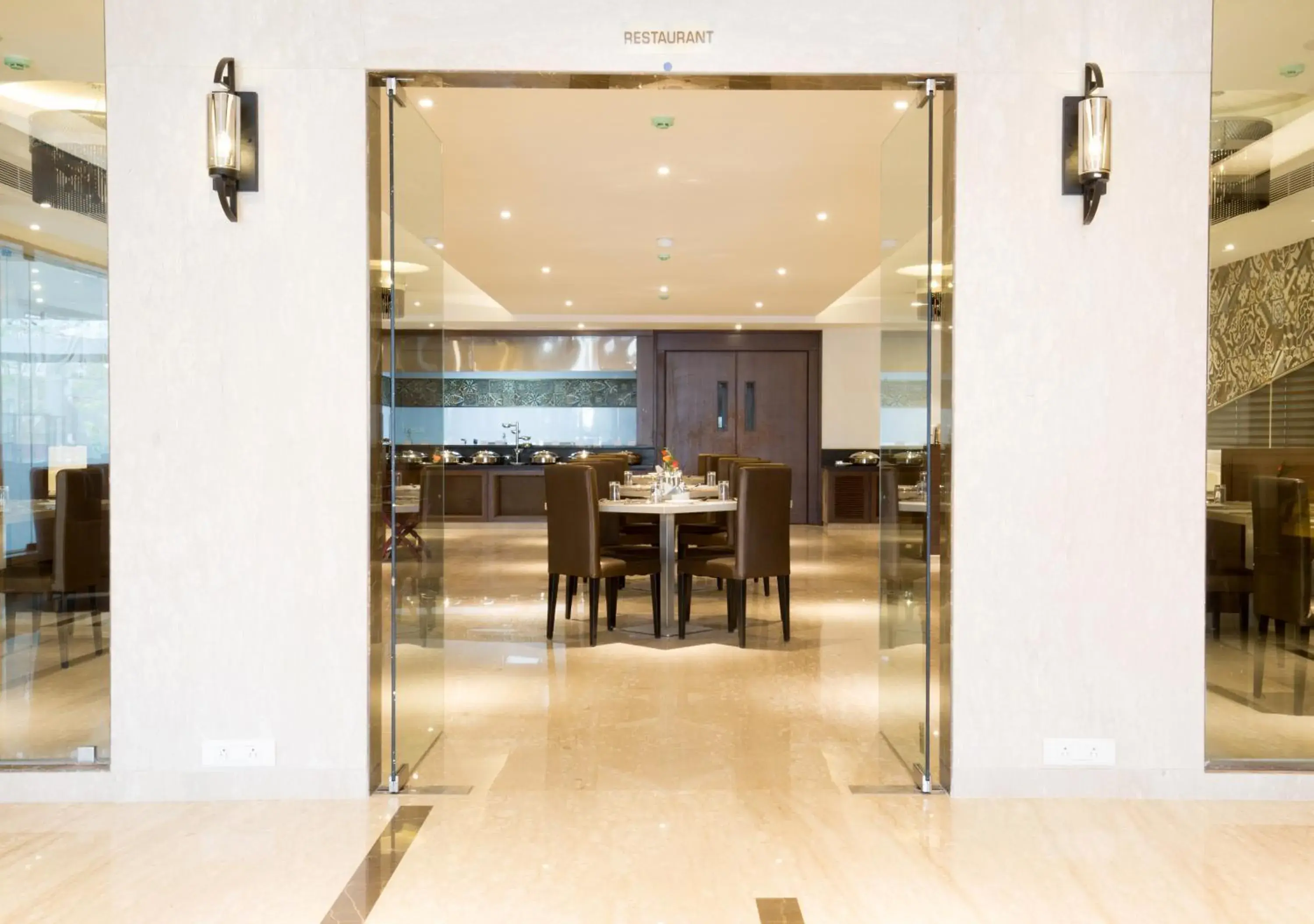 Restaurant/places to eat in Kiscol Grands Hotel Restaurant/places to eat in Kiscol Grands Hotel