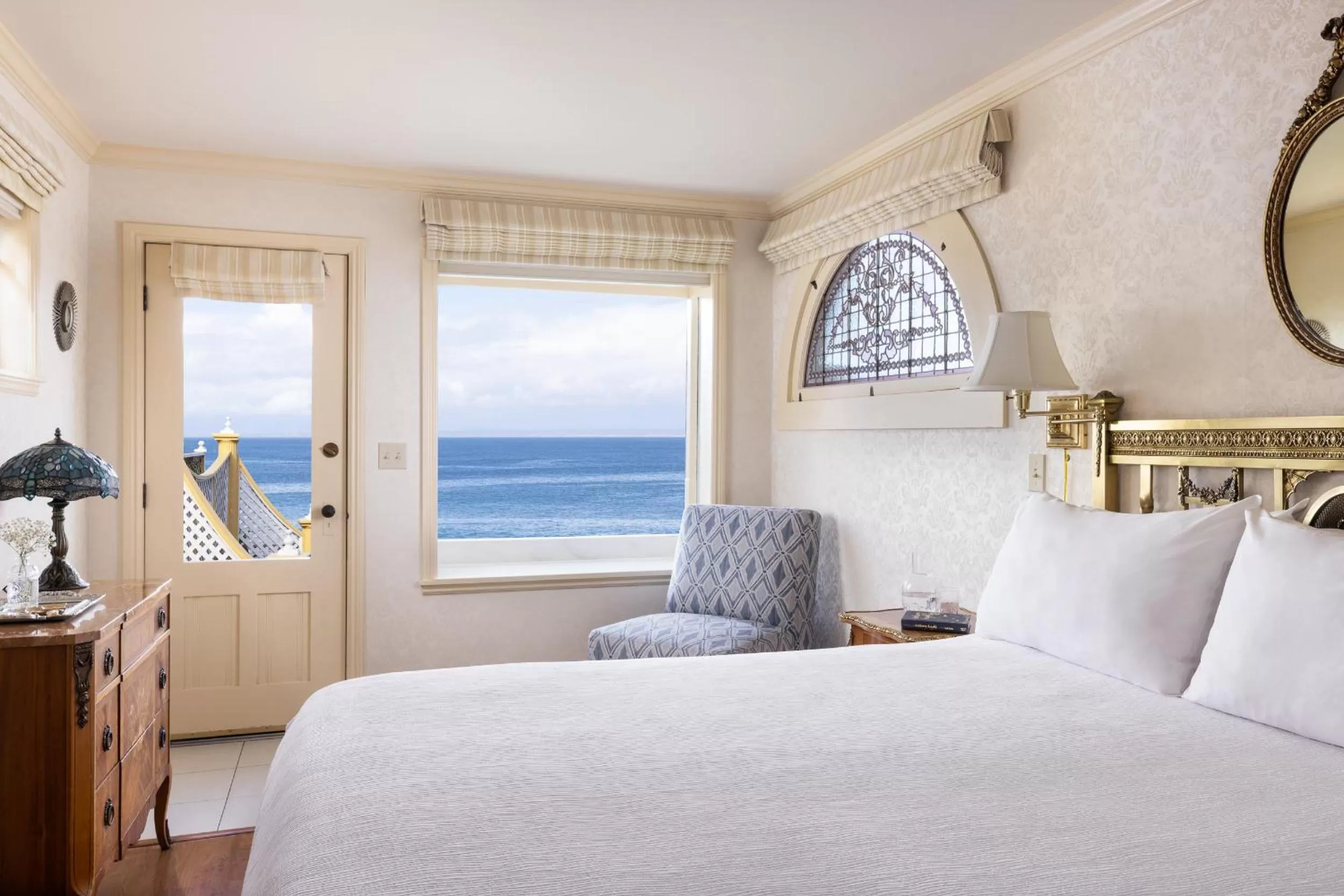 Standard Queen Room in Seven Gables Inn on Monterey Bay, A Kirkwood Collection Hotel