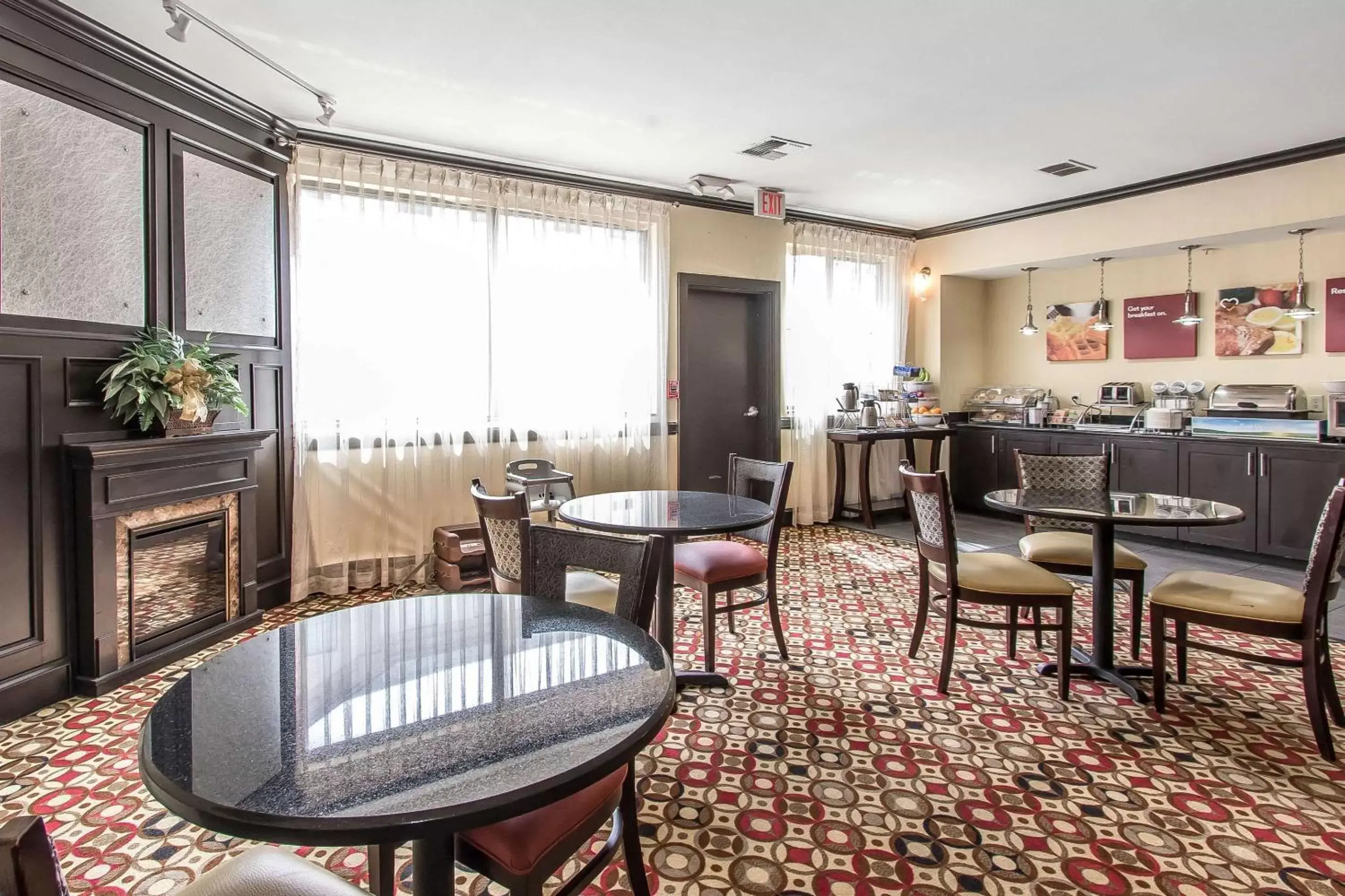 Restaurant/Places to Eat in Comfort Suites Lawton Near Fort Sill