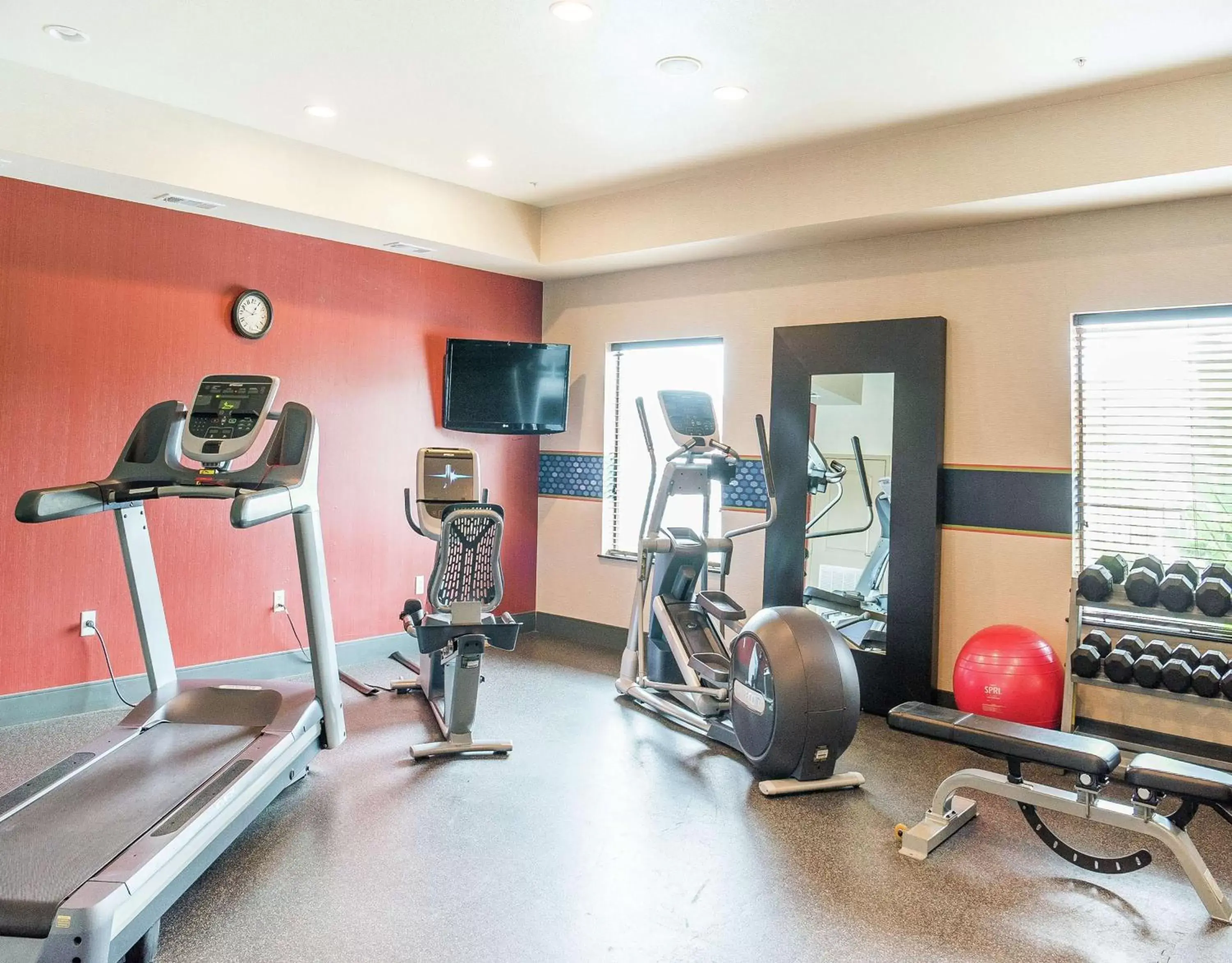 Fitness centre/facilities, Fitness Center/Facilities in Hampton Inn & Suites Bay City