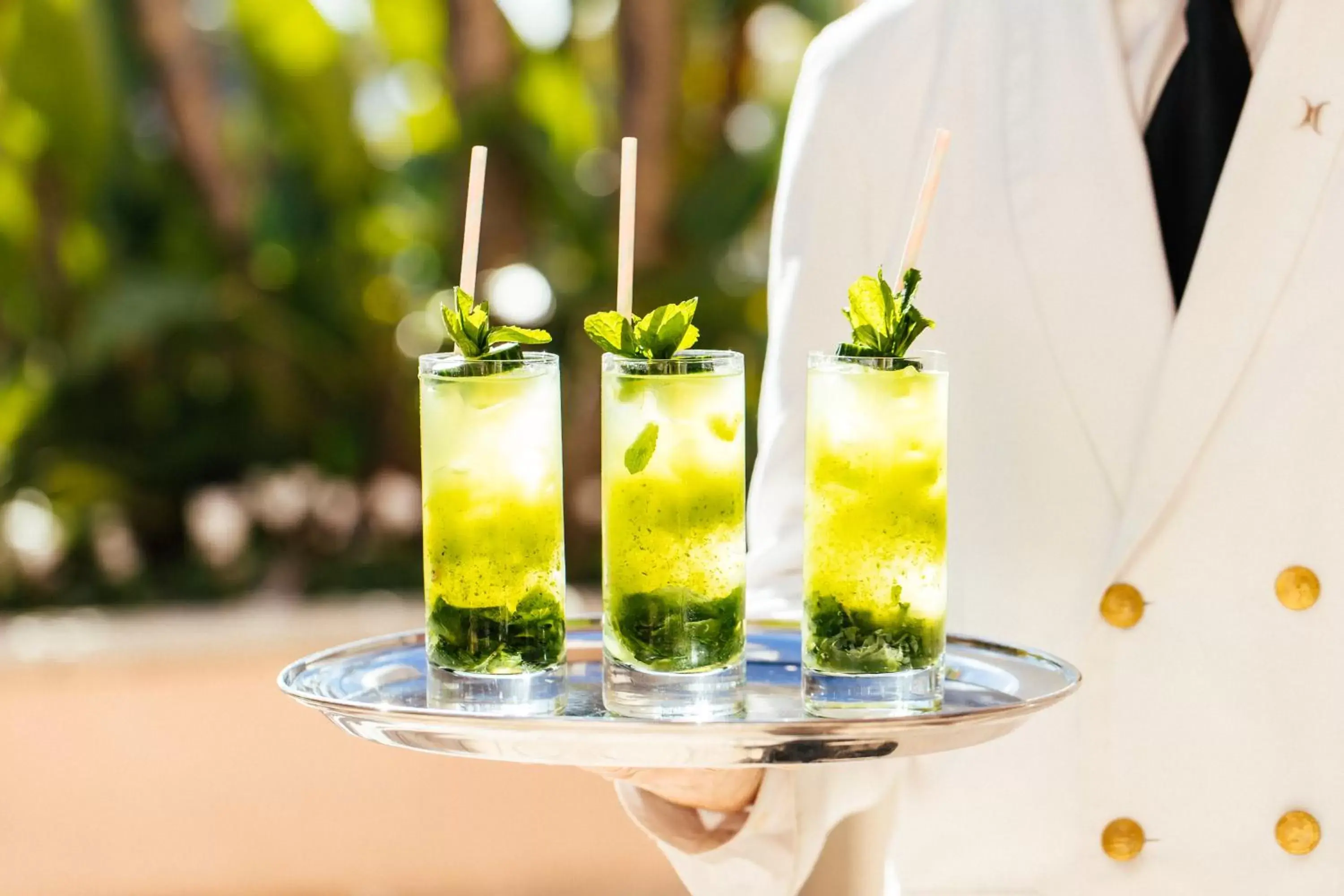 Drinks in The Beverly Hills Hotel - Dorchester Collection