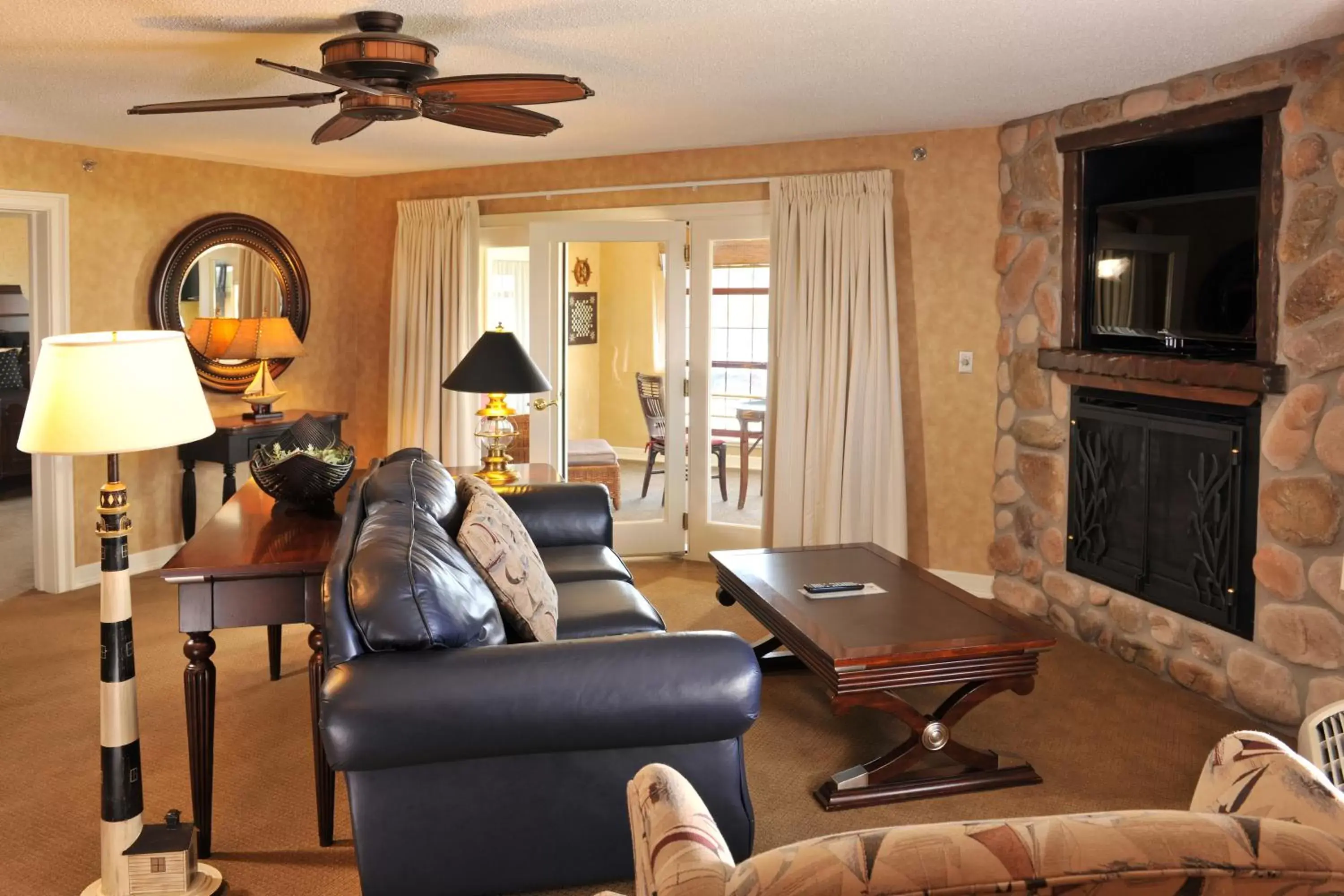 Living room, Seating Area in Stoney Creek Hotel Moline