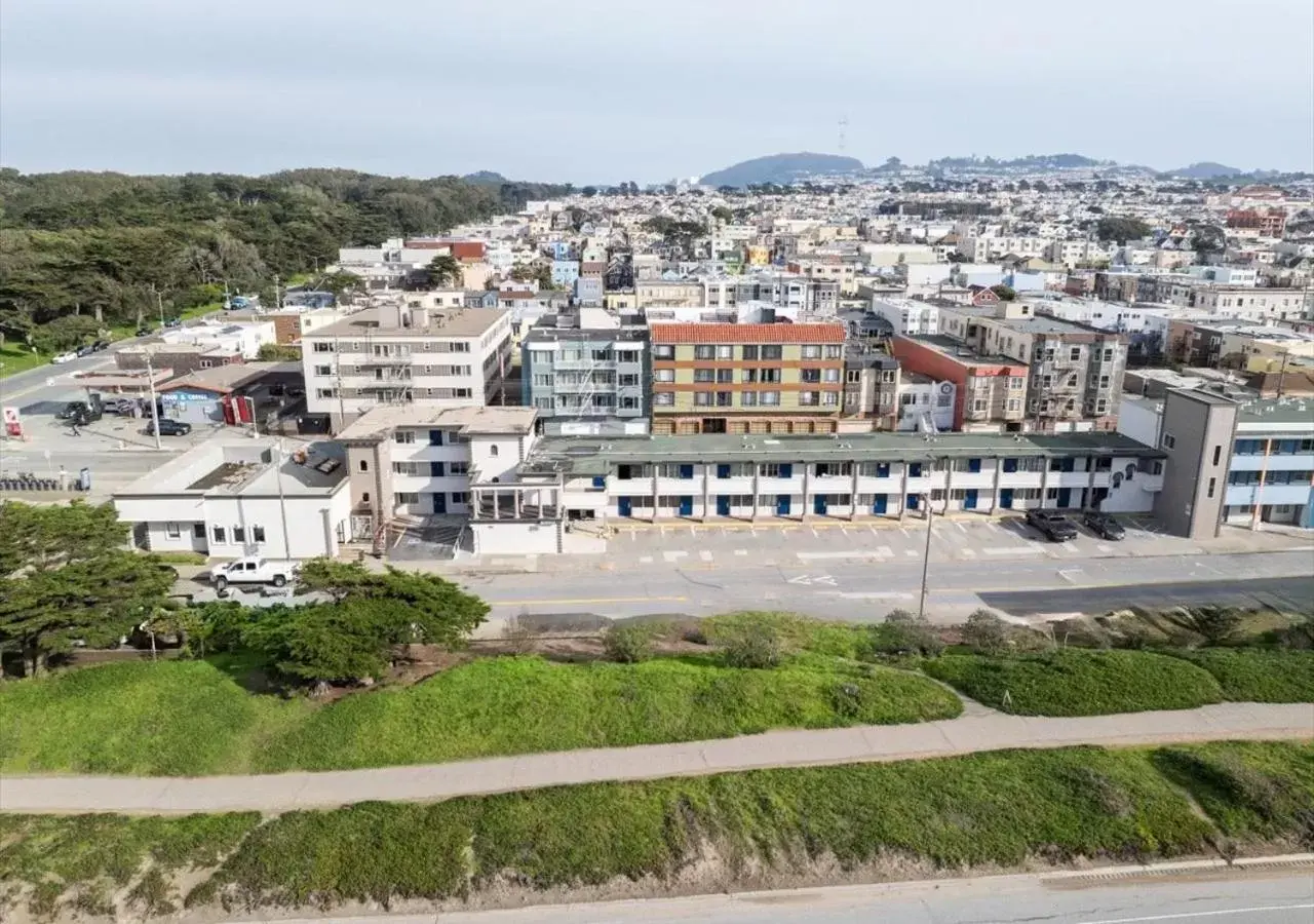 Property building, Bird's-eye View in Rodeway Inn & Suites San Francisco - Great Highway