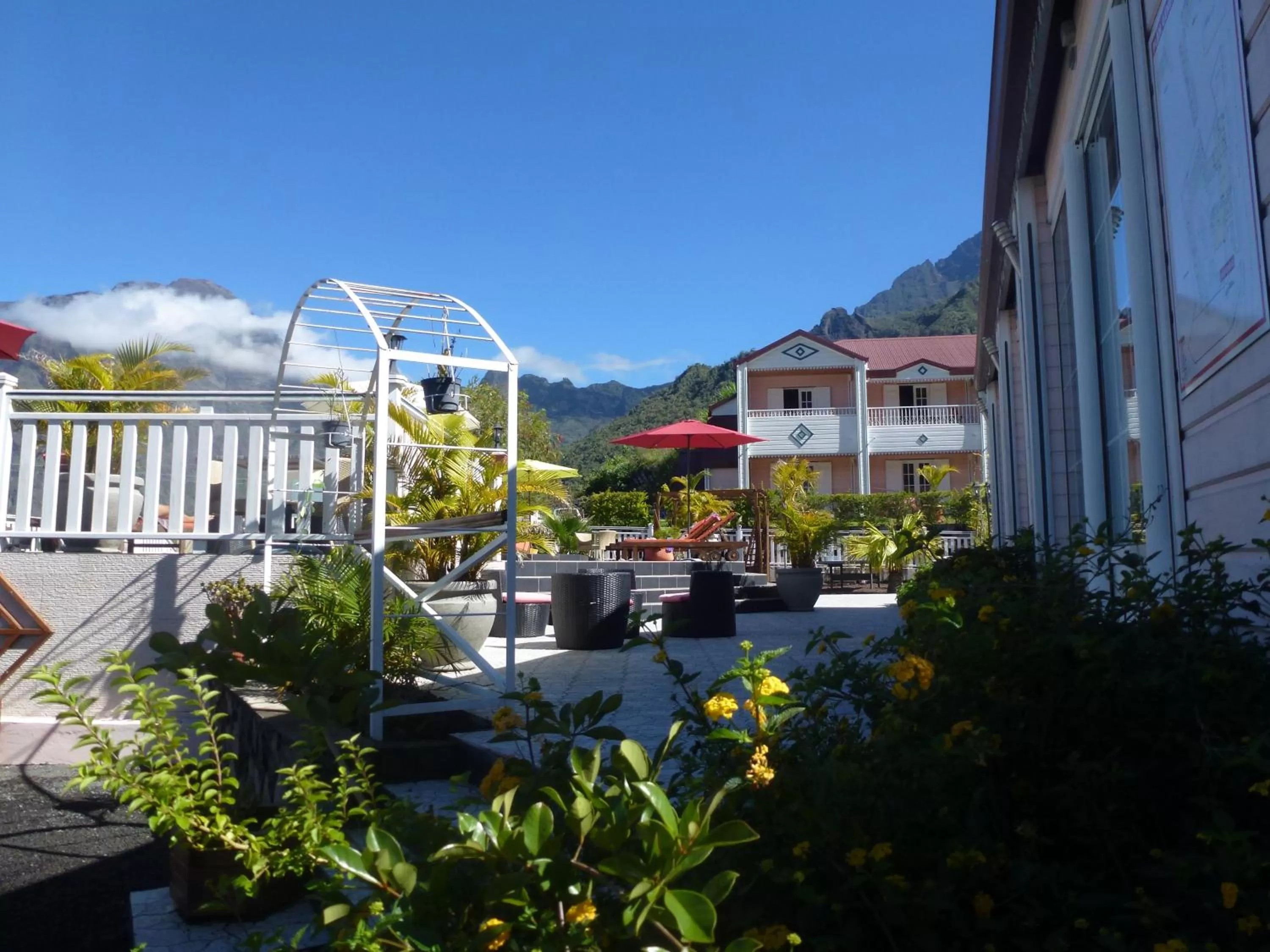Garden in Hotel Des Neiges