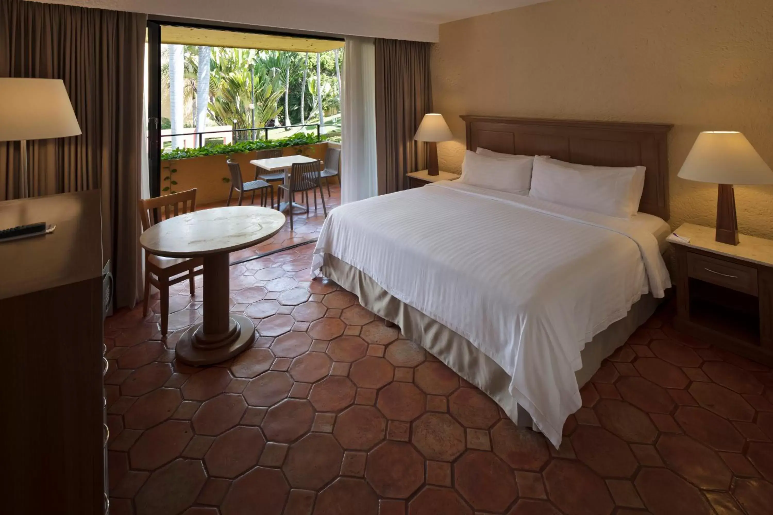 Photo of the whole room, Bed in Holiday Inn Resort Ixtapa All-Inclusive, an IHG Hotel