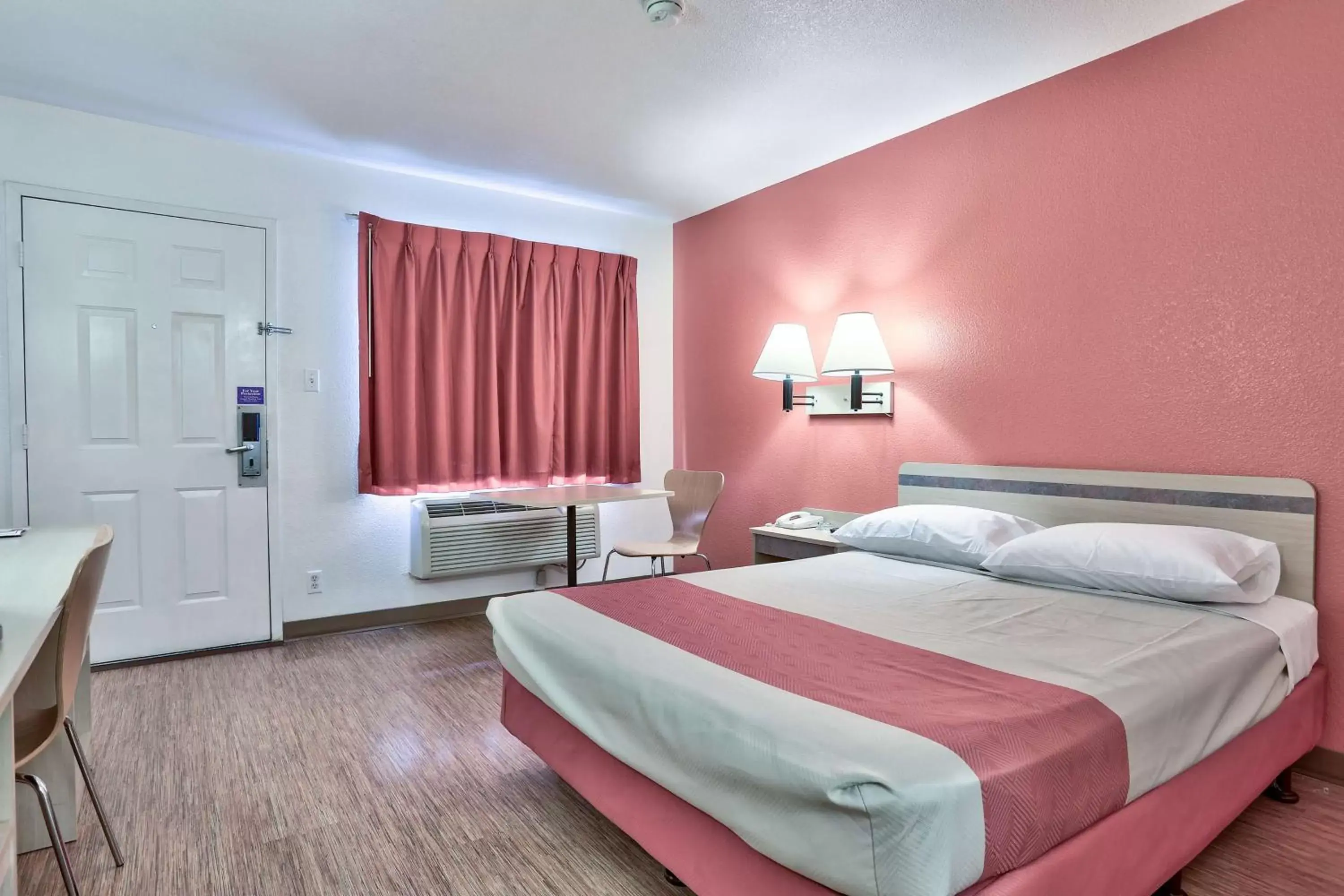 Bedroom, Room Photo in Motel 6-Flagstaff, AZ - West - Woodland Village
