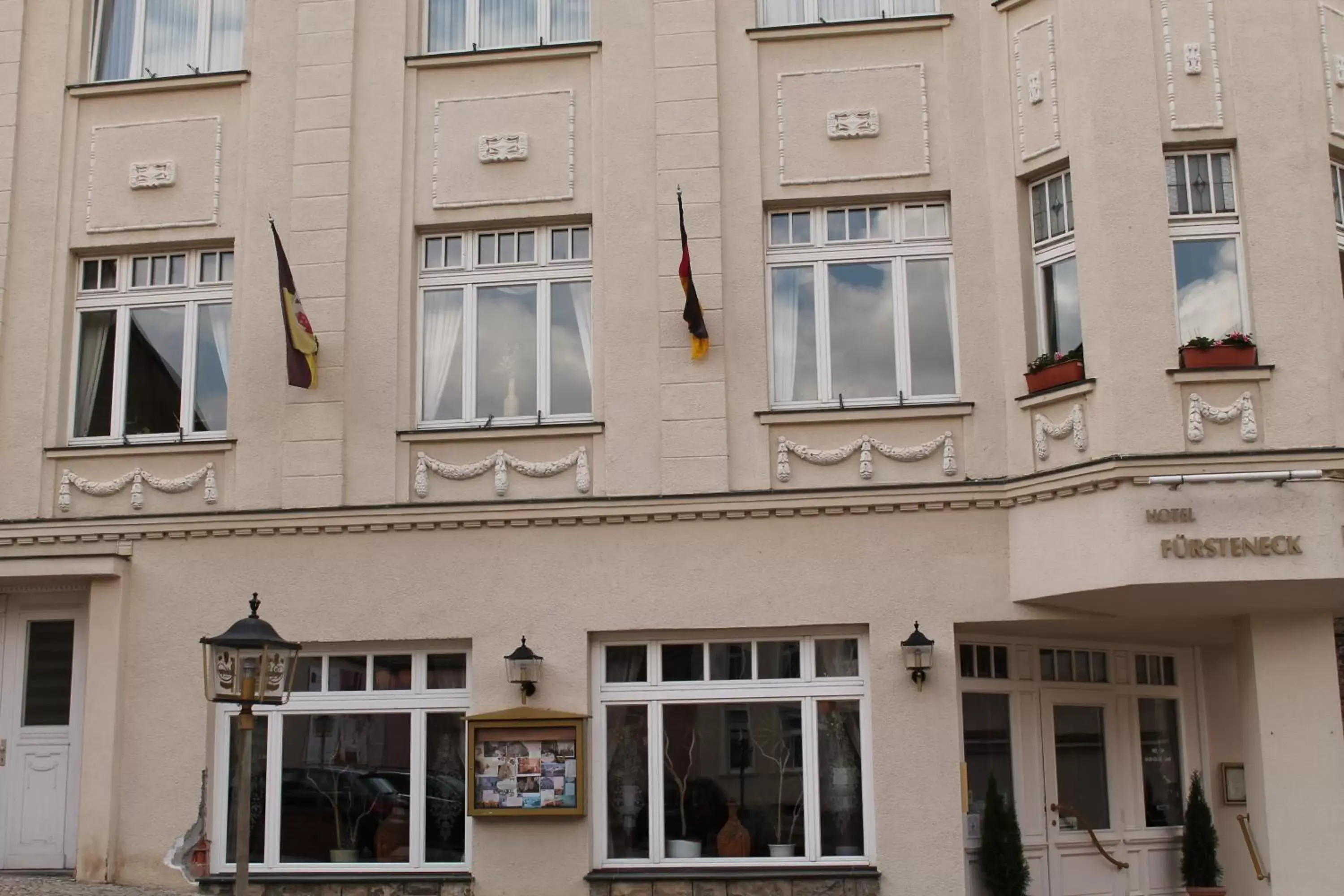 Facade/entrance, Property Building in Hotel Fürsteneck