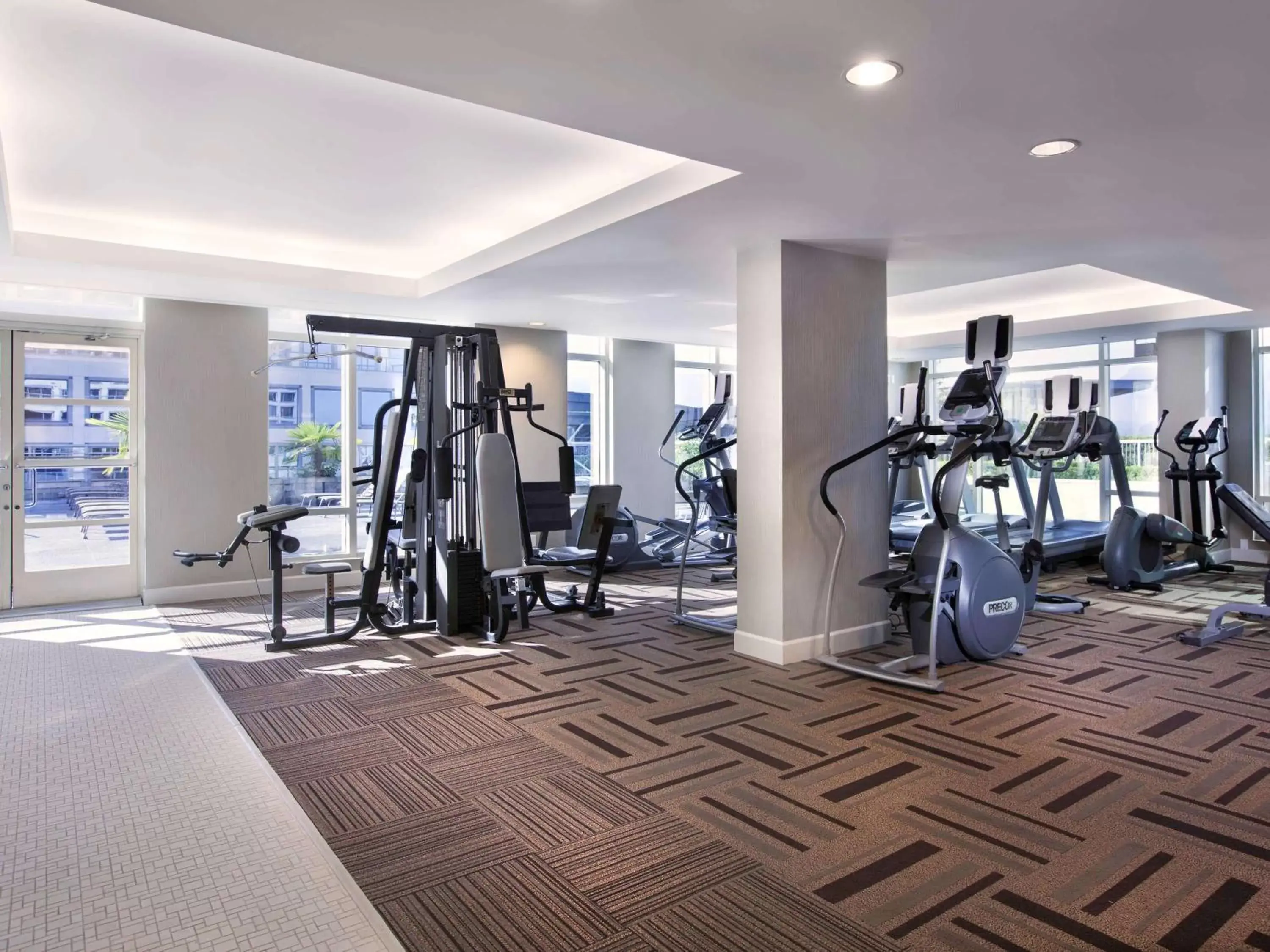 Business facilities, Fitness Center/Facilities in Fairmont Waterfront