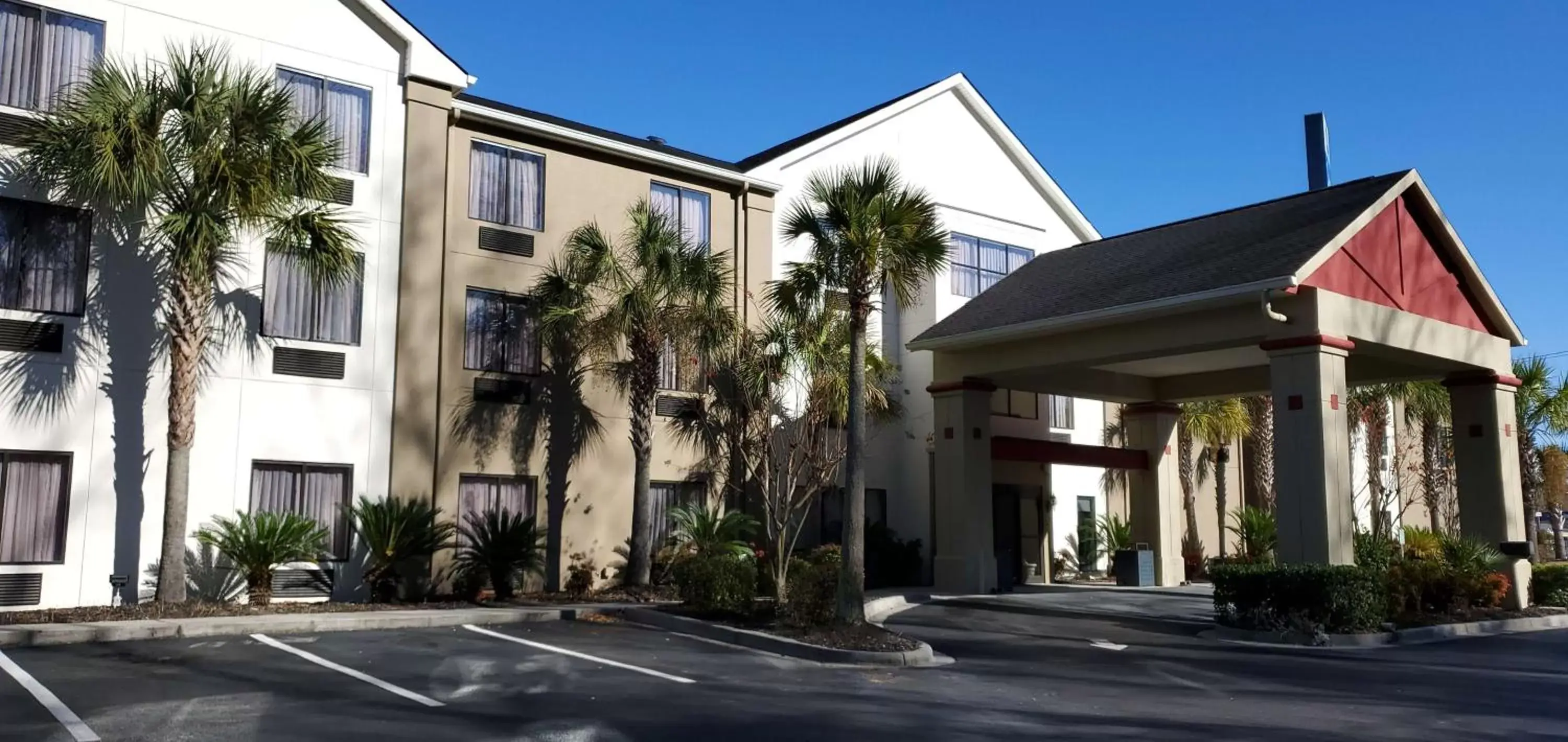 Property Building in Best Western Magnolia Inn and Suites