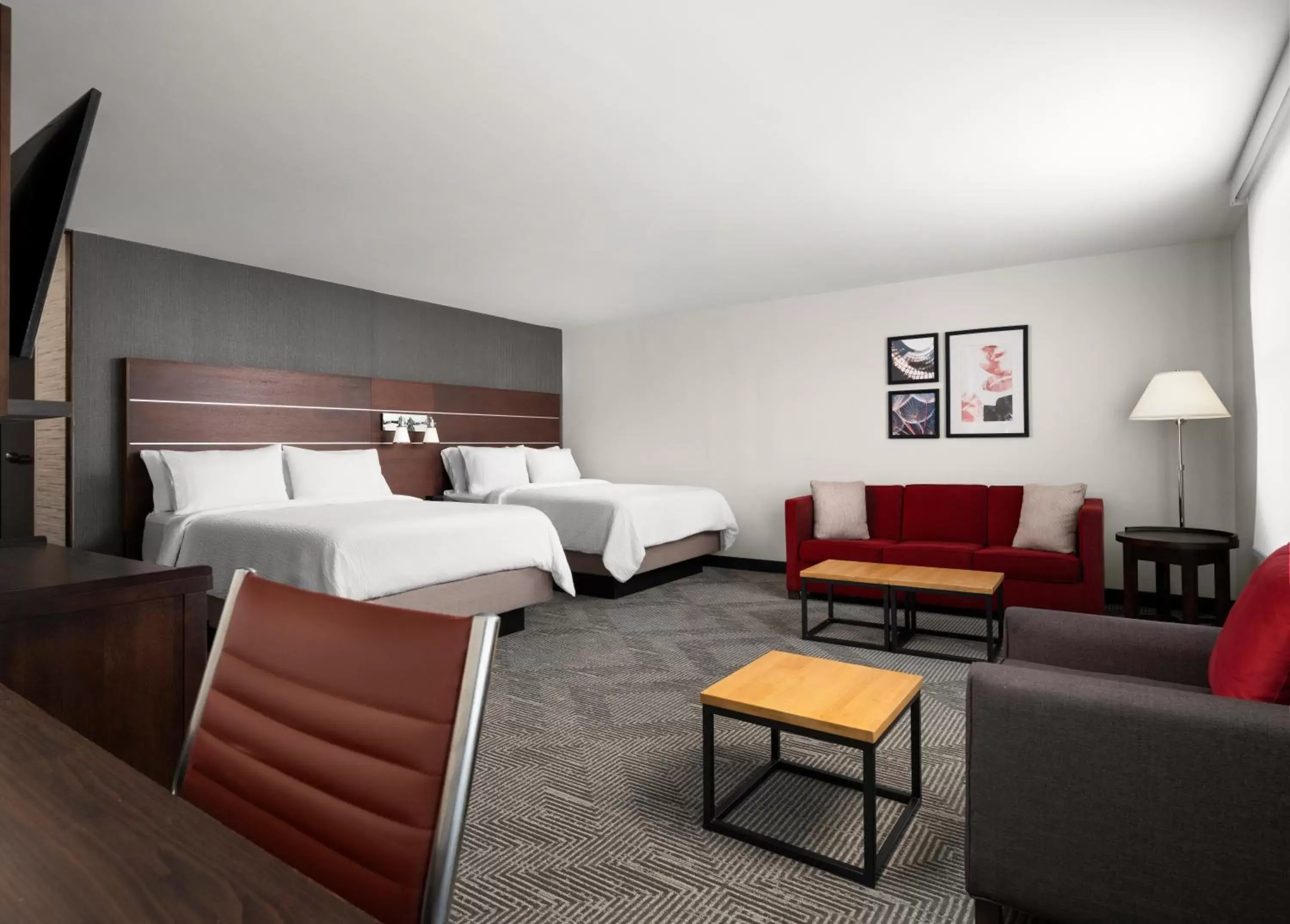 Bed in Holiday Inn - Cincinnati - Liberty Way, an IHG Hotel
