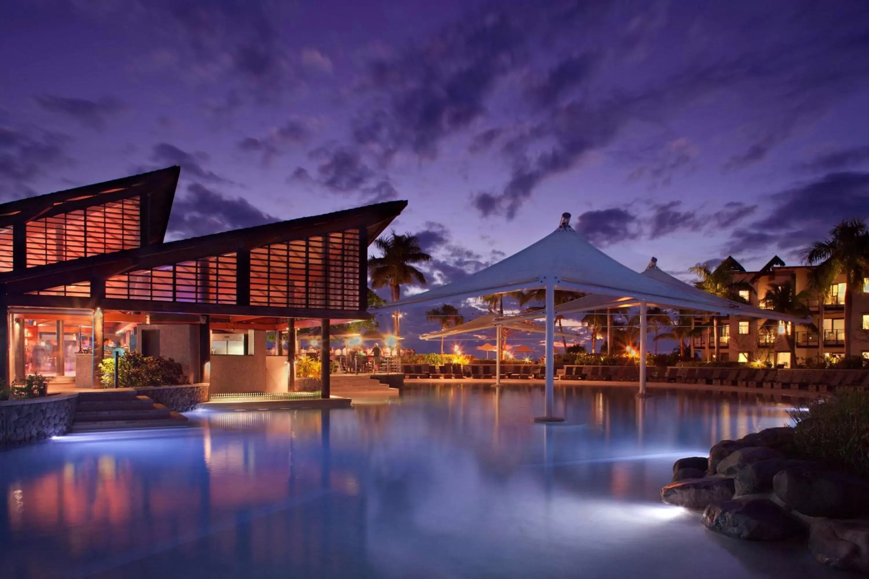 Activities, Swimming Pool in Radisson Blu Resort Fiji