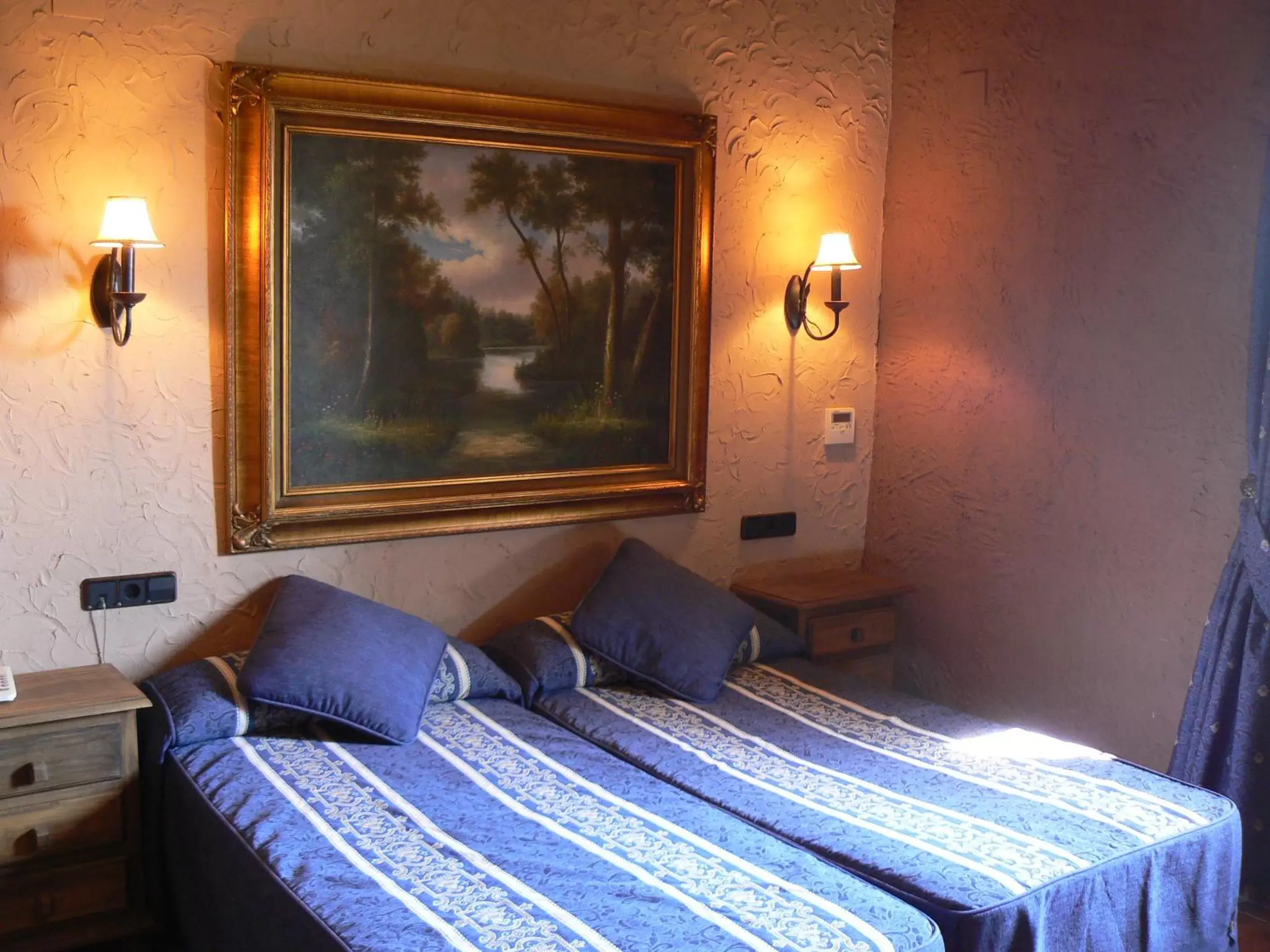 Bedroom, Bed in Hotel Caseta Nova