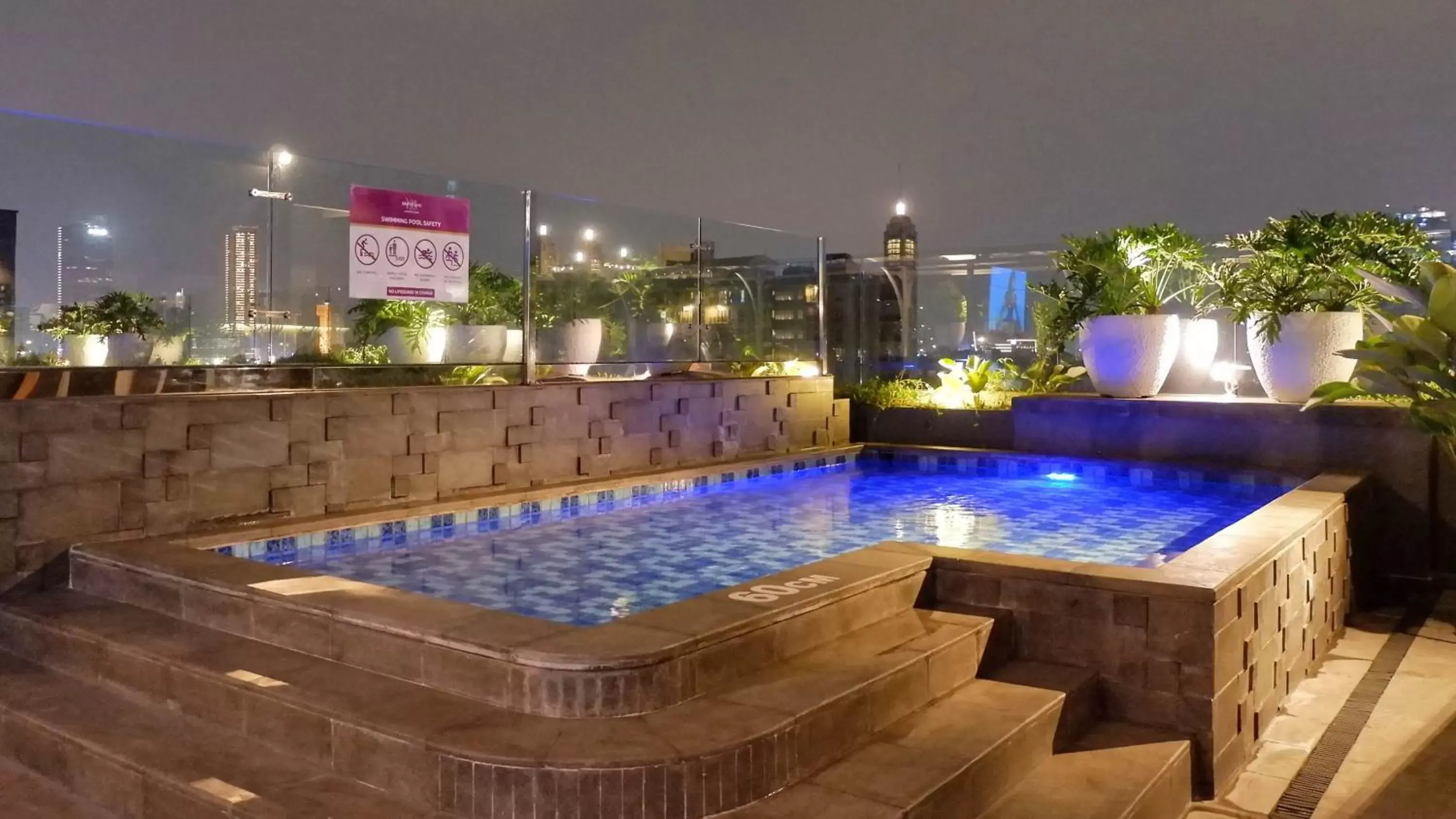 Swimming Pool in Mercure Jakarta Cikini