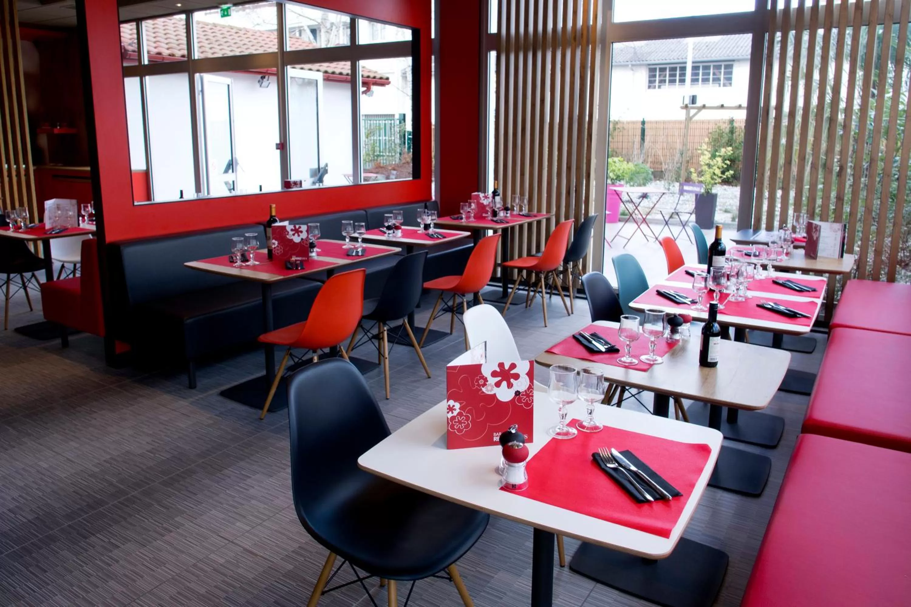 Restaurant/places to eat in ibis Bayonne Centre
