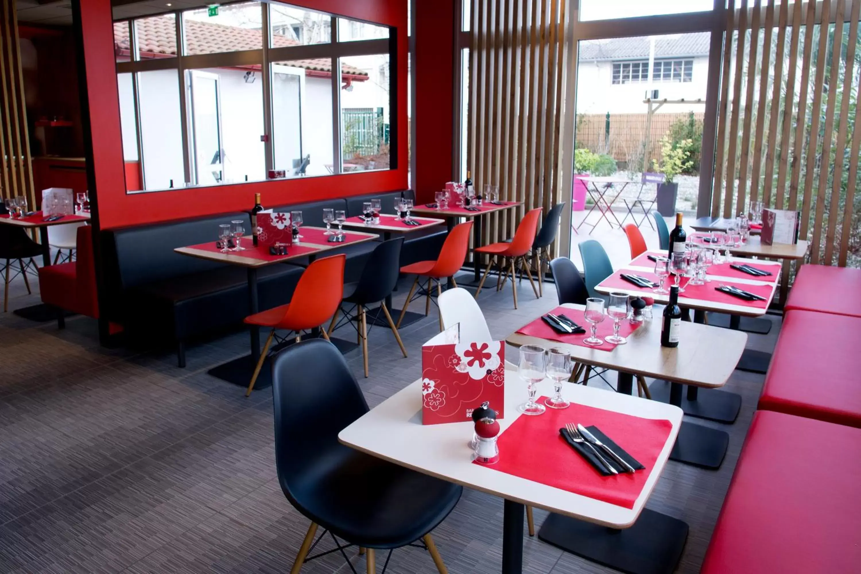 Restaurant/Places to Eat in ibis Bayonne Centre