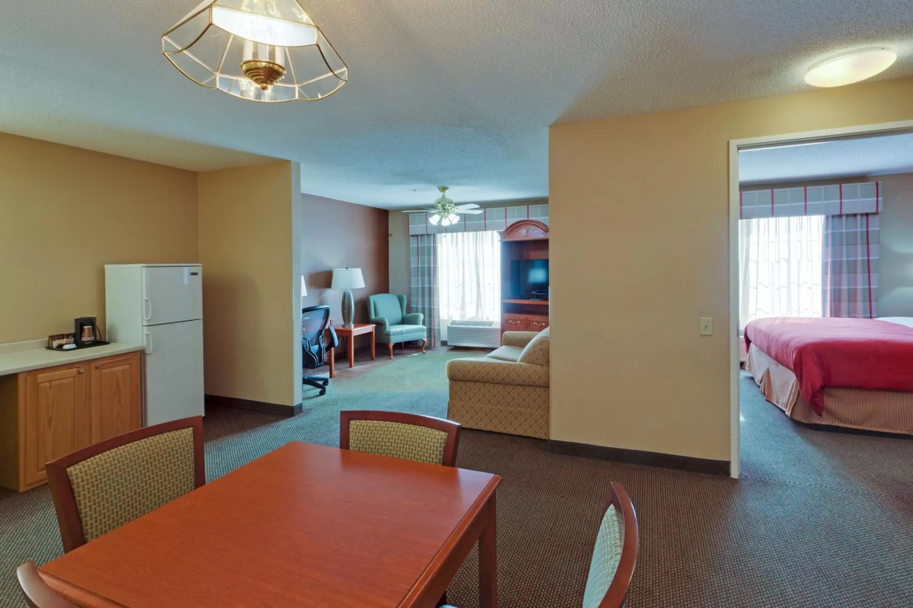 Photo of the whole room in Country Inn & Suites by Radisson, Bel Air/Aberdeen, MD