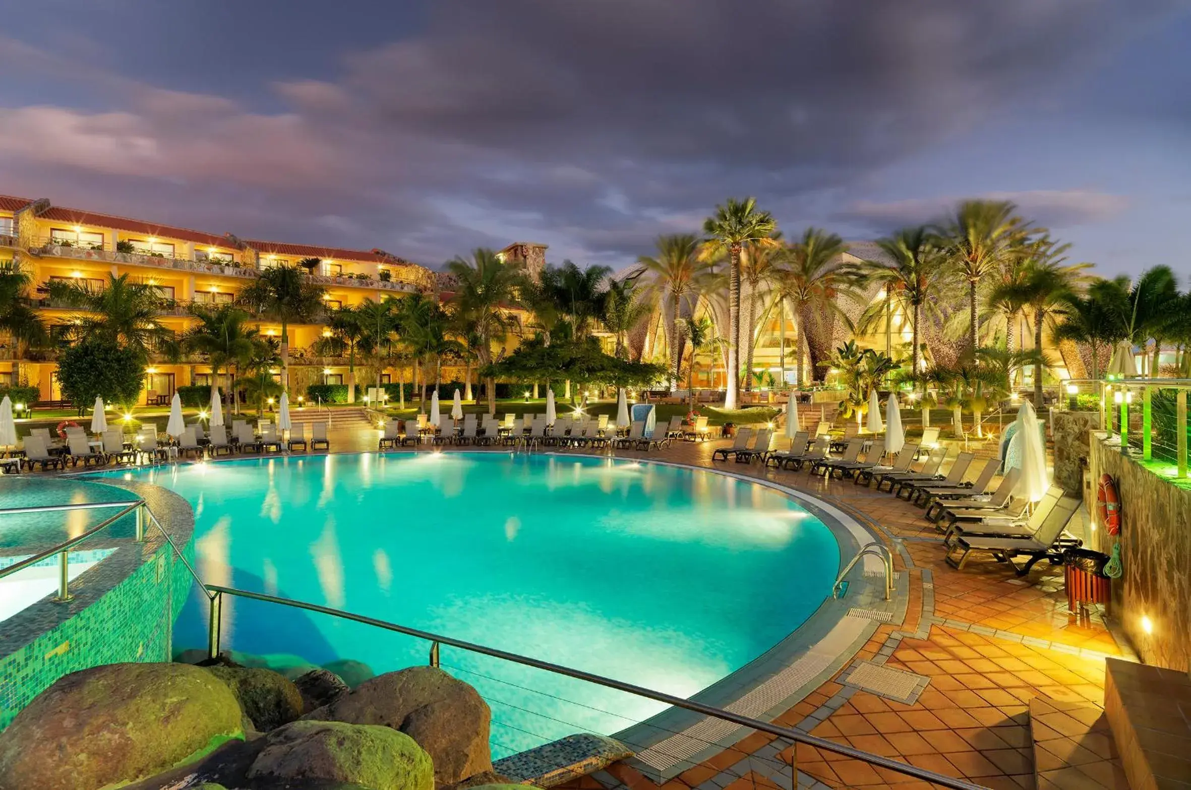 Swimming Pool in H10 Playa Meloneras Palace