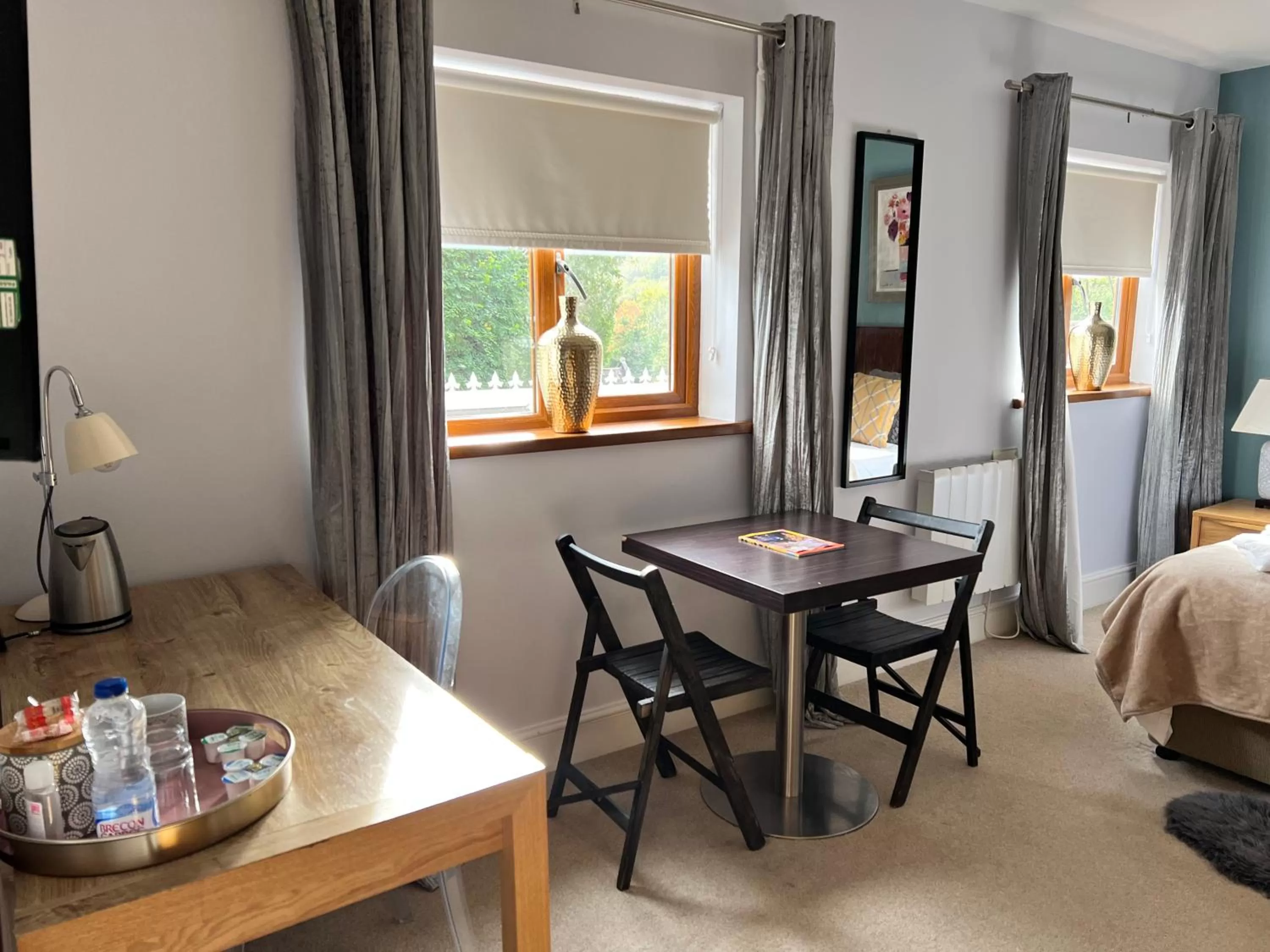 Dinner, Bed in The Gower Hotel