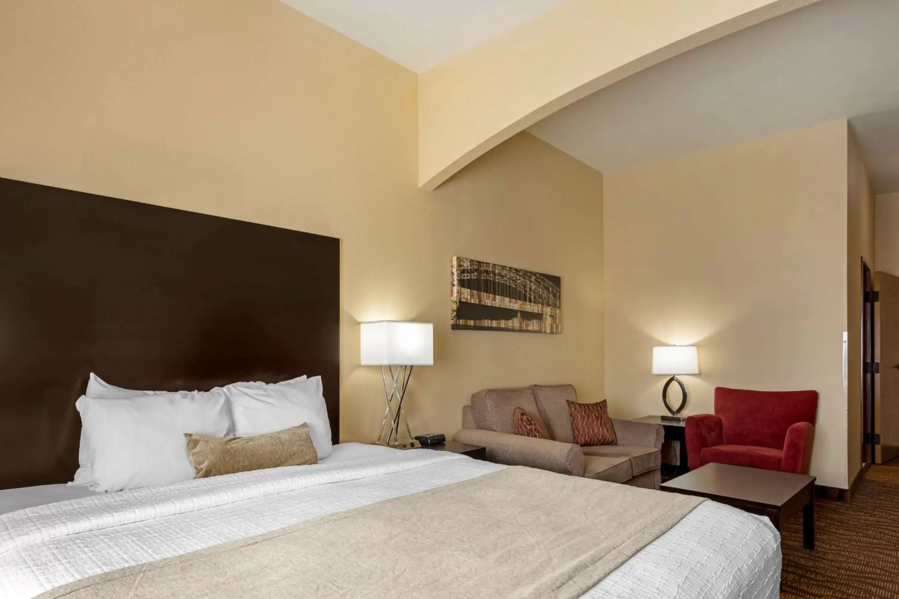 Bedroom, Bed in Best Western Plus Capital Inn
