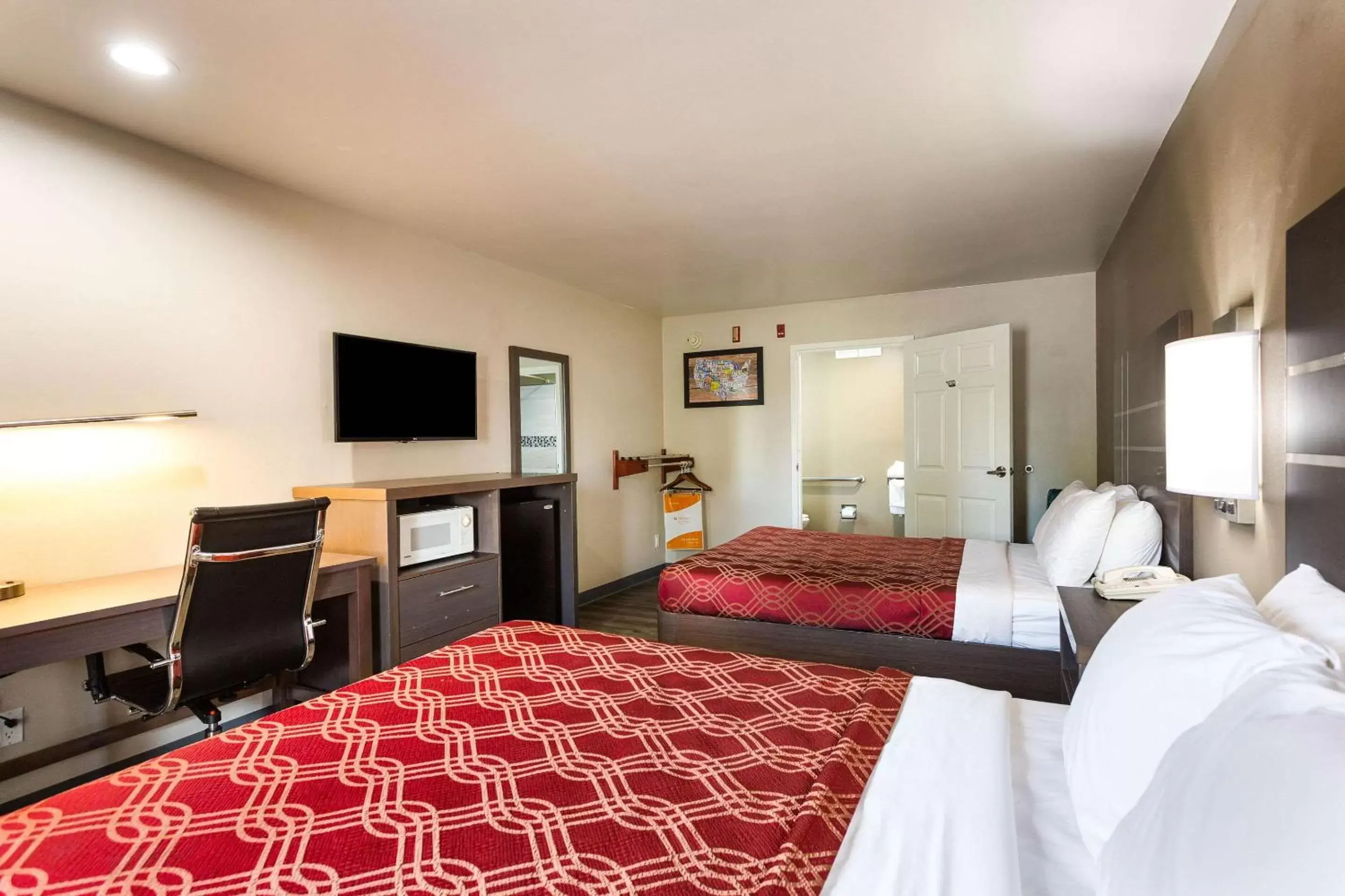 Photo of the whole room in Econo Lodge Inn & Suites Nashville SE Murfreesboro - MTSU