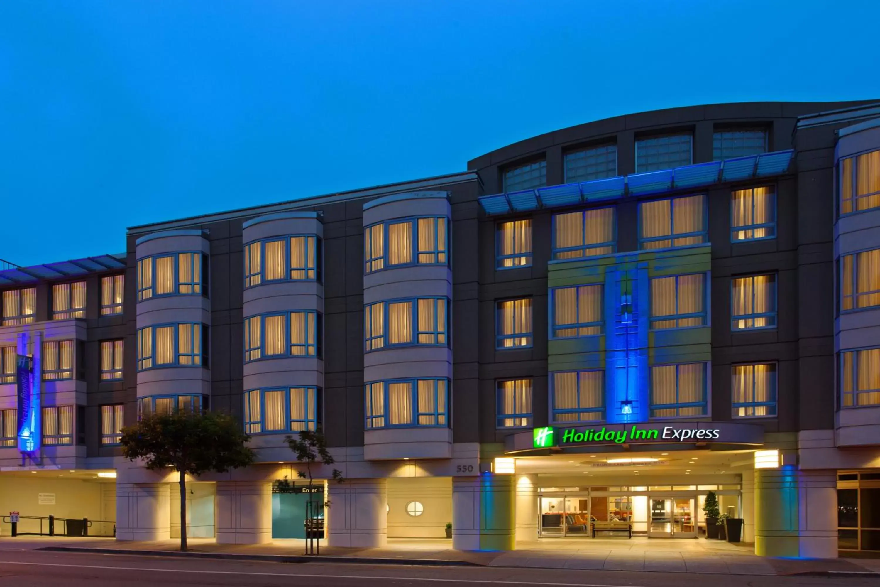 Property Building in Holiday Inn Express Hotel & Suites Fisherman's Wharf, an IHG Hotel