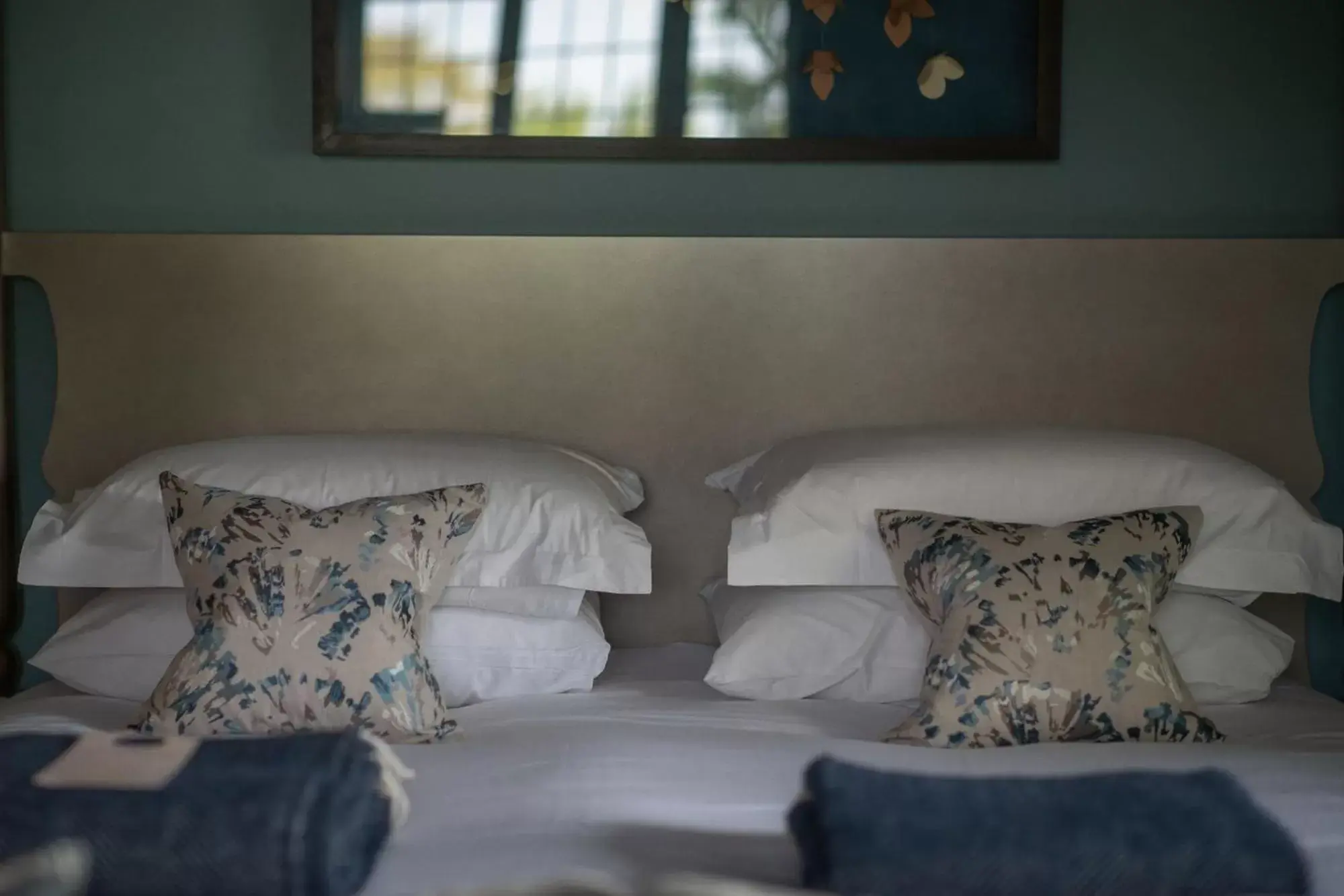 Bedroom, Bed in Hogarths Stone Manor