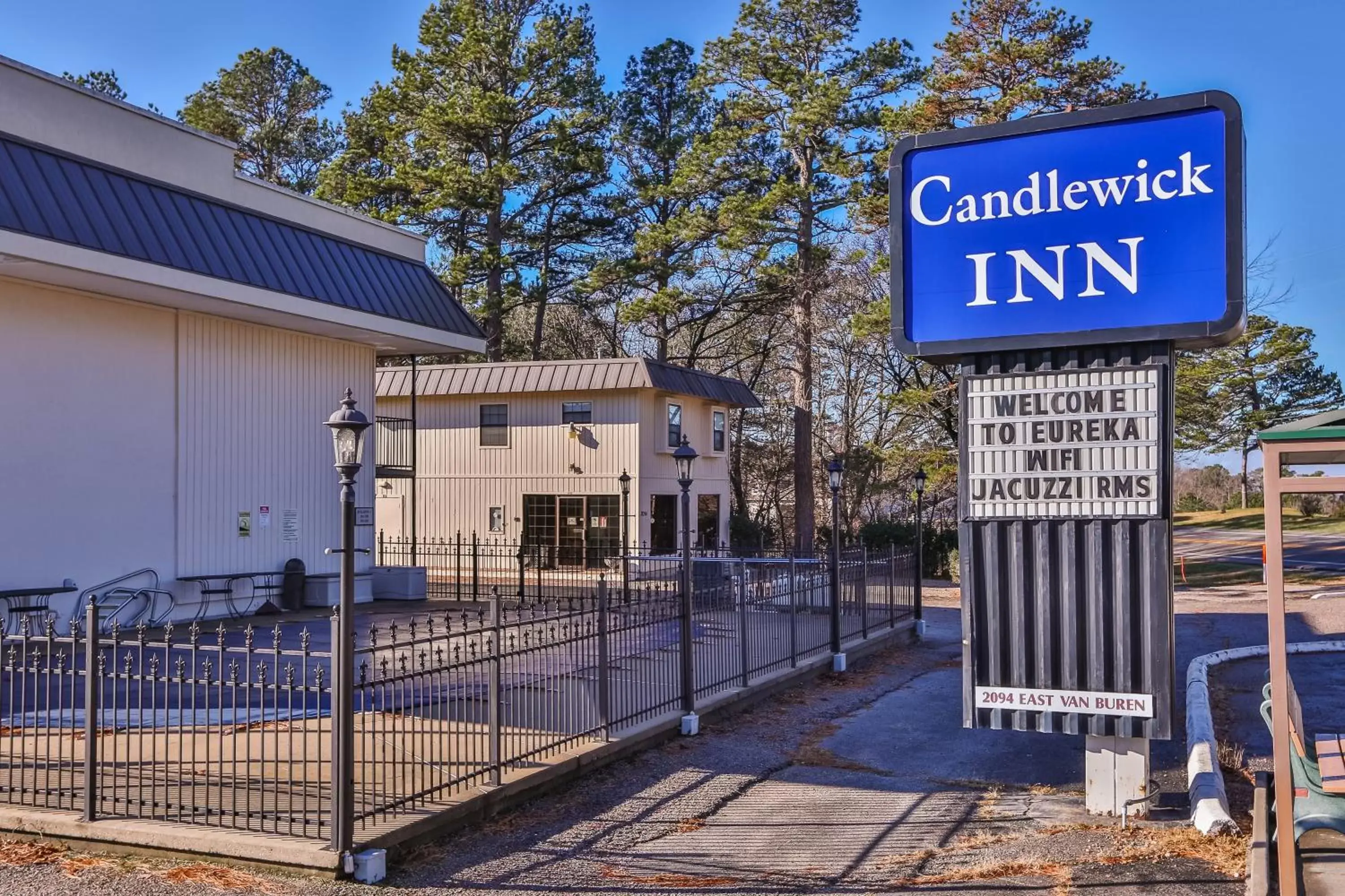 Property building in Candlewick Inn and Suites